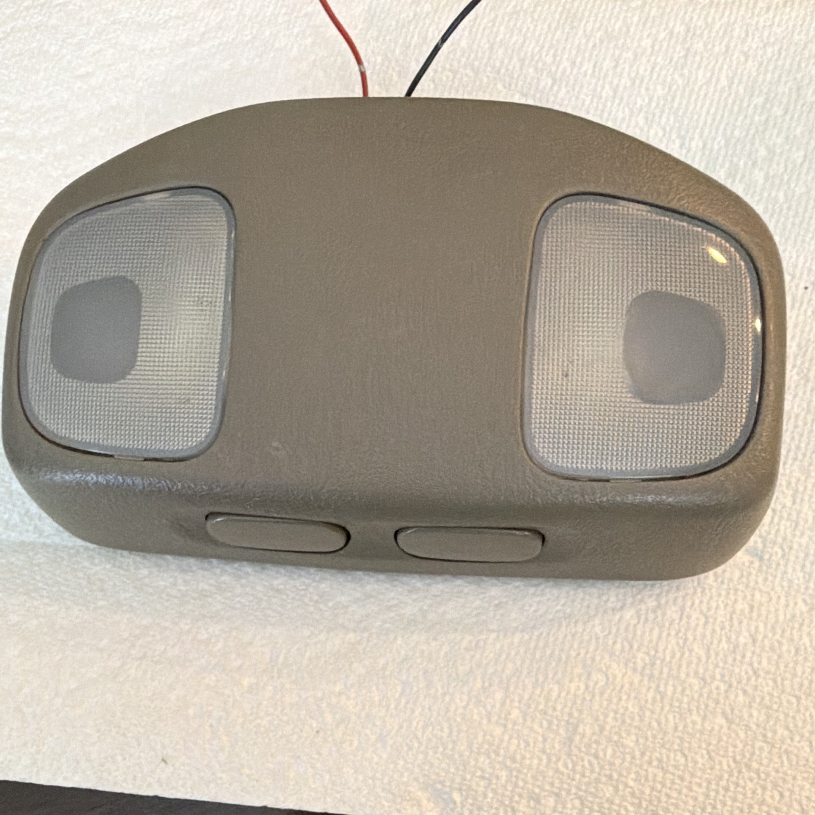 98-01 Nissan Frontier Xterra OVERHEAD CONSOLE MAP DOME INT LIGHT TAN Tested 98-01 Nissan Frontier Xterra OVERHEAD CONSOLE MAP DOME INT LIGHT TAN Tested