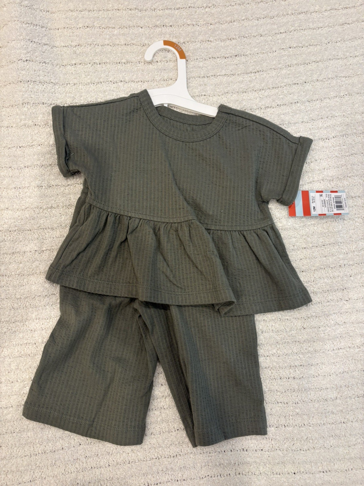 Target Cat & Jack Baby Girl Size 12 Months Dress & Matching Set Target Cat & Jack Baby Girl Size 12 Months Dress & Matching Set