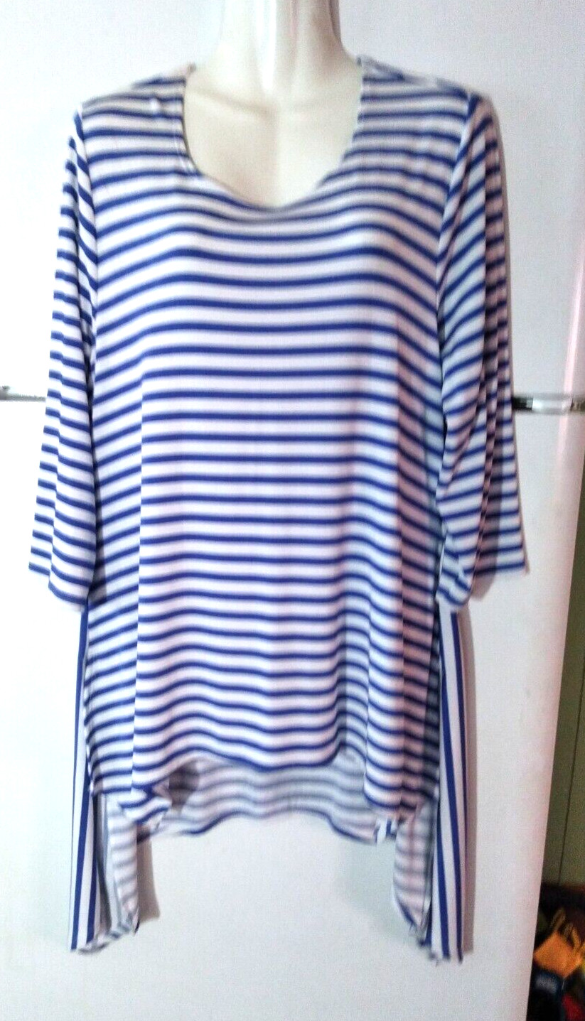 WOMEN\'S CHICO\'S TRAVELERS BLUE & WHITE STRIPED 3/4 SLEEVE HI LO SLINKY TOP 2 L WOMEN\'S CHICO\'S TRAVELERS BLUE & WHITE STRIPED 3/4 SLEEVE HI LO SLINKY TOP 2 L