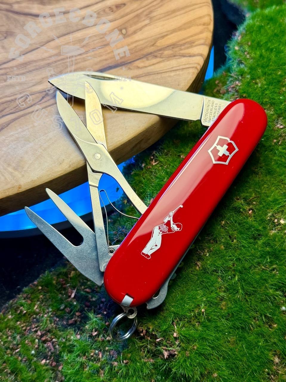 Victorinox Golfer Red 1.34.08, New in Box