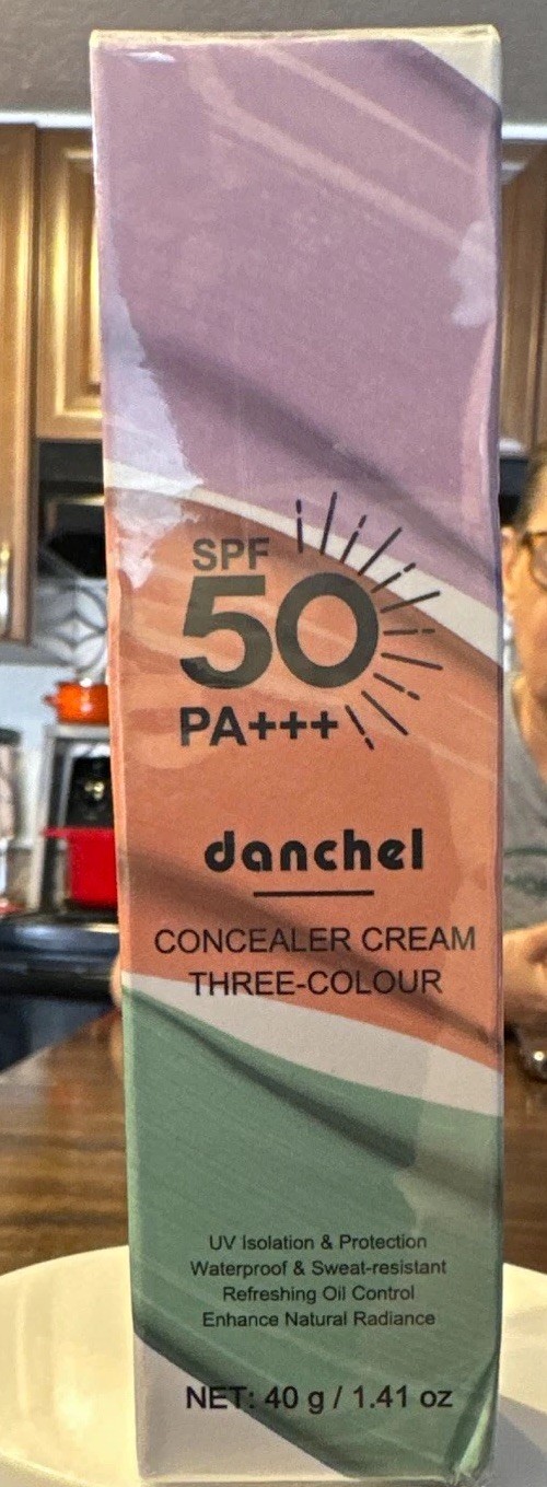 Danchel Concealer Cream Three-Colour SPF 50 PA+++ Waterproof Oil Control 1.41oz Danchel Concealer Cream Three-Colour SPF 50 PA+++ Waterproof Oil Control 1.41oz