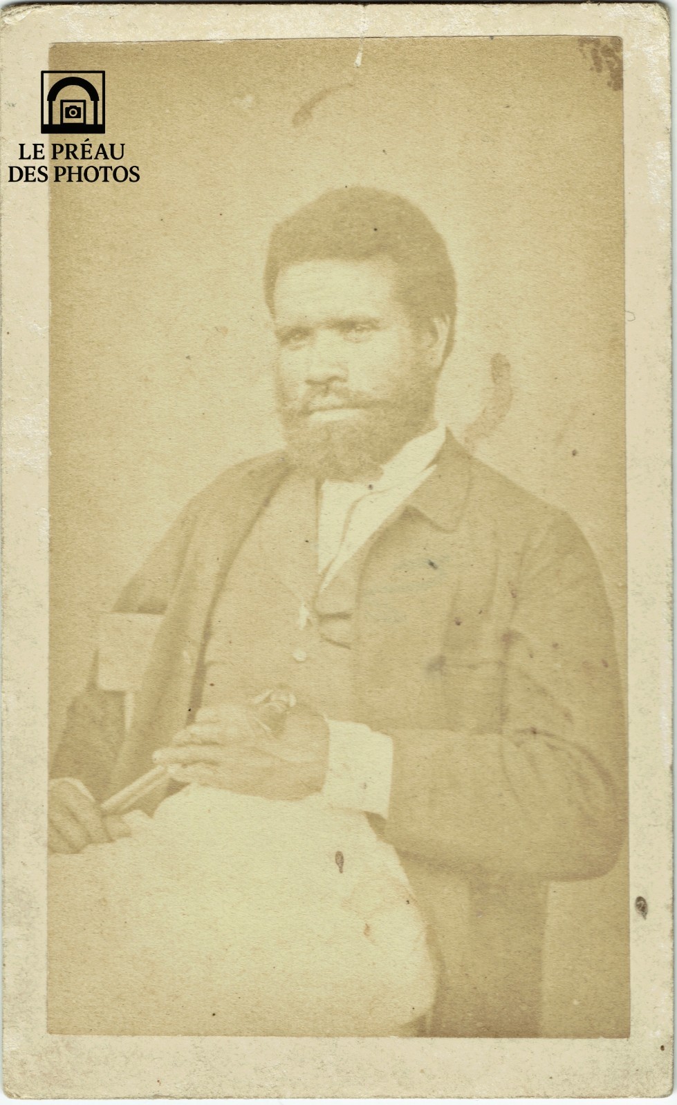 CDV Ca 1875 NEW CALEDONIA Chief VENDEGOU of the ÎLE DES PINES Royal Dynasty CDV Ca 1875 NEW CALEDONIA Chief VENDEGOU of the ÎLE DES PINES Royal Dynasty