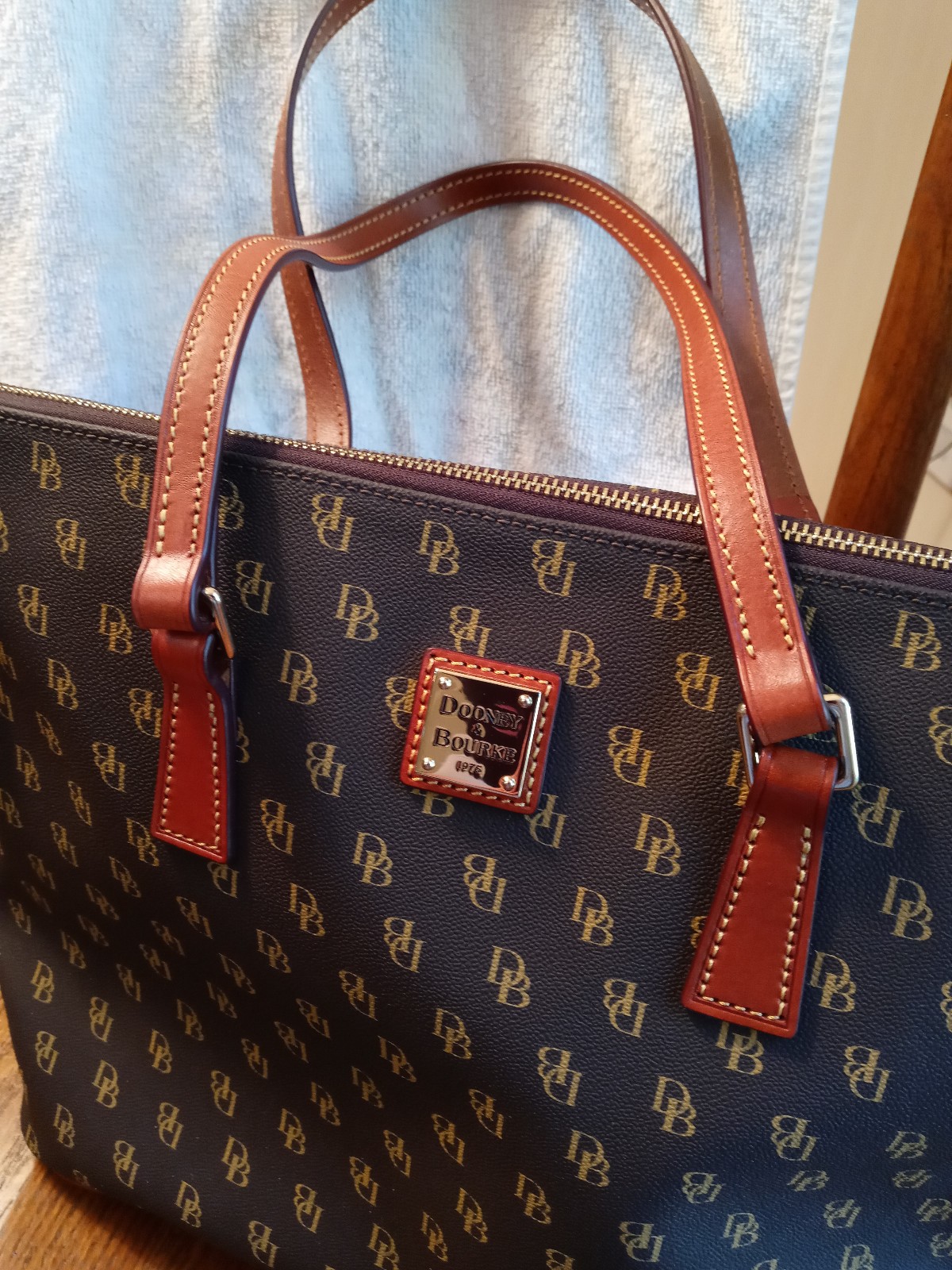 Dooney & Bourke Large Shopper Tote - Brown Tmoro