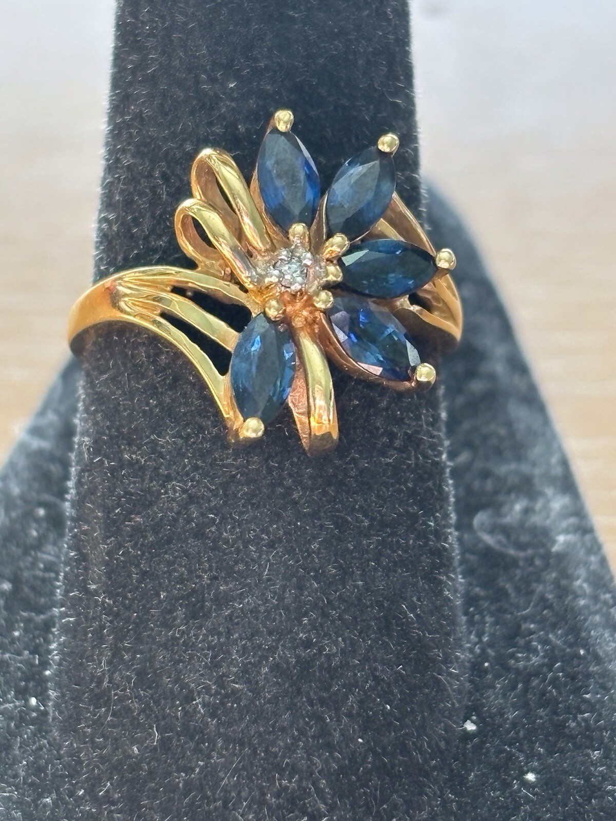 14K ladies sapphires ring,5pcs.1/4 K sapphires,size 8.5, 4.5rg TW, $475.00
