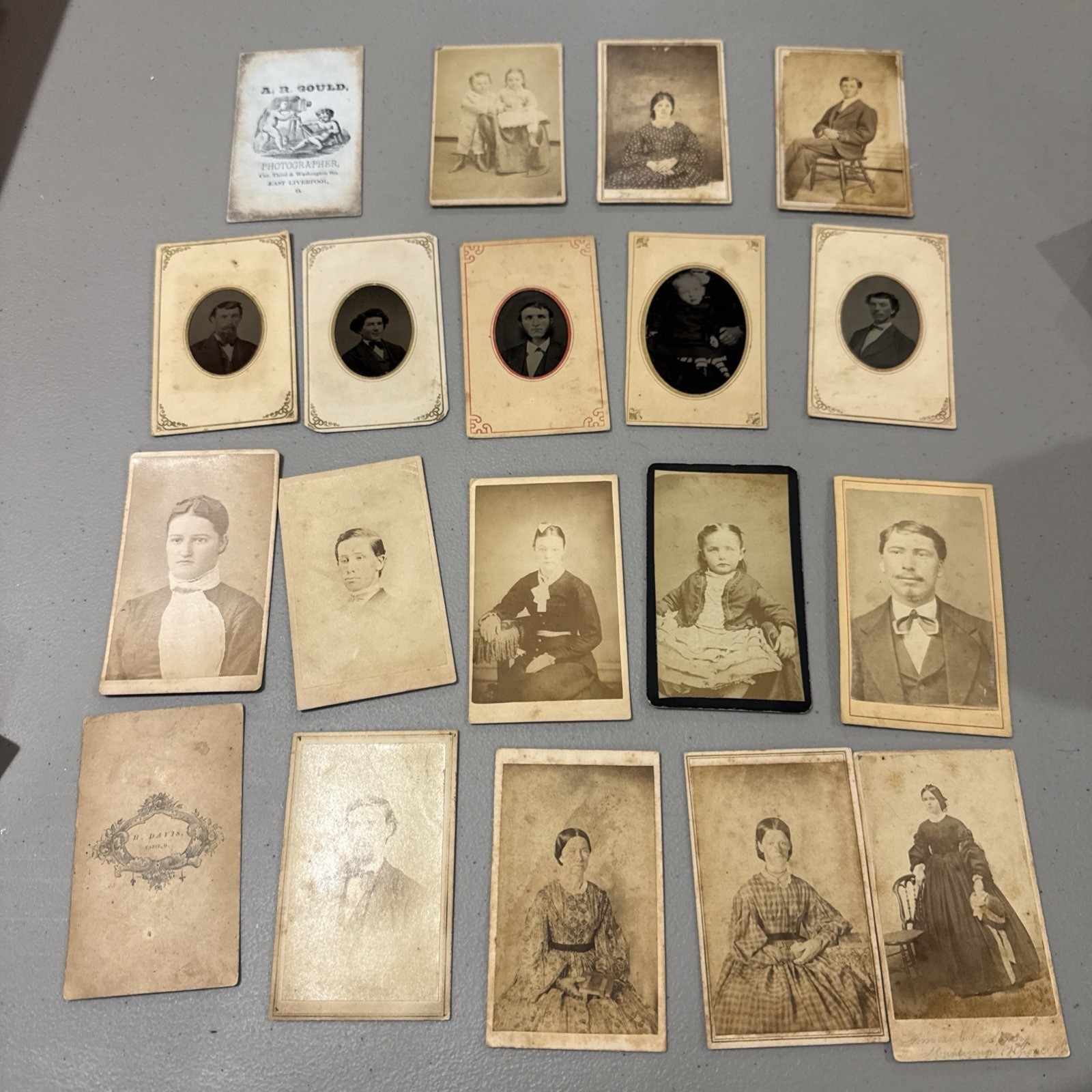 Antique 1800s Photo Lot 5 Tintypes CDV Victorian Civil War Era 19 Photos Antique 1800s Photo Lot 5 Tintypes CDV Victorian Civil War Era 19 Photos