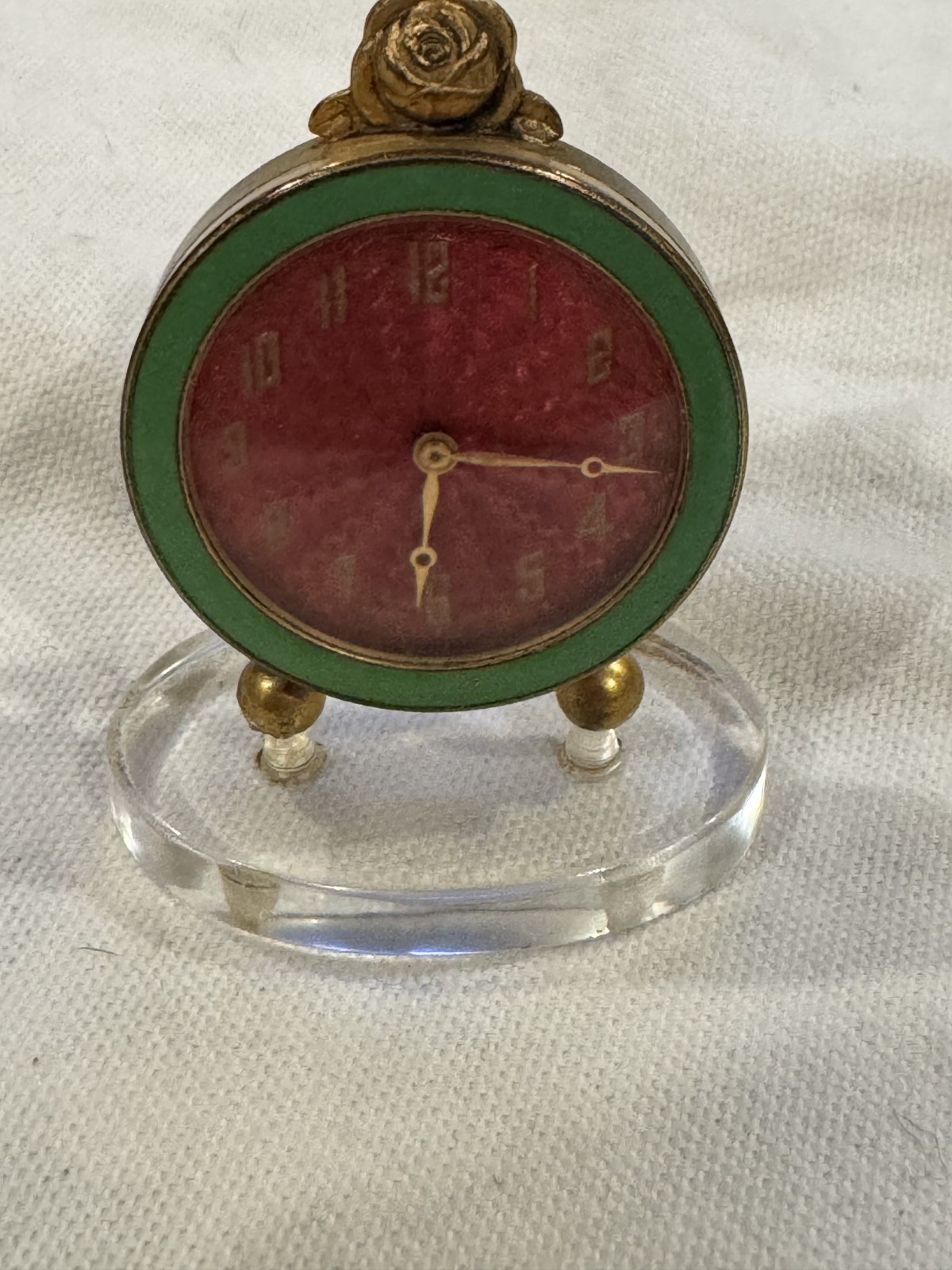 Vintage Ornate Clock-Workign COndition-Beautiful Piece Vintage Ornate Clock-Workign COndition-Beautiful Piece