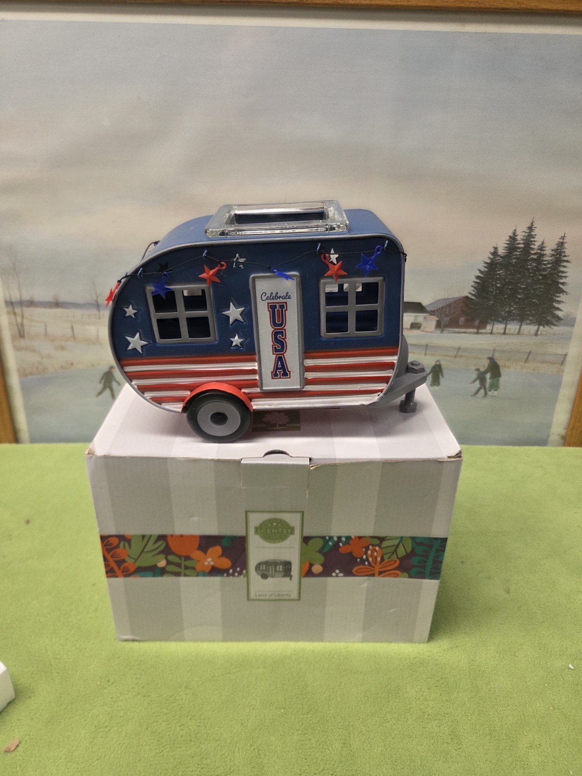  Scentsy Land of Liberty Camper Trailer Freedom Wax Warmer Red White Blue