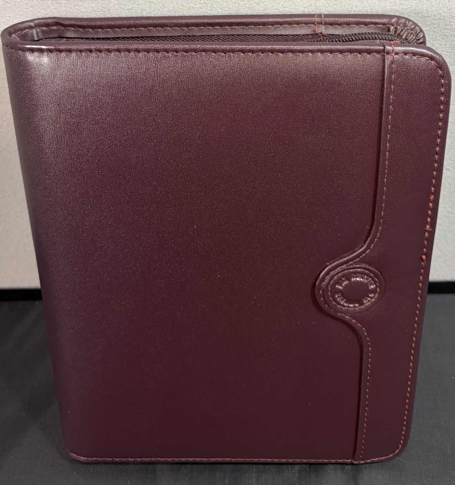 VTG Day Runner 3-Ring Fact Centre Personal Organizer Planner Dark Burgundy Brown