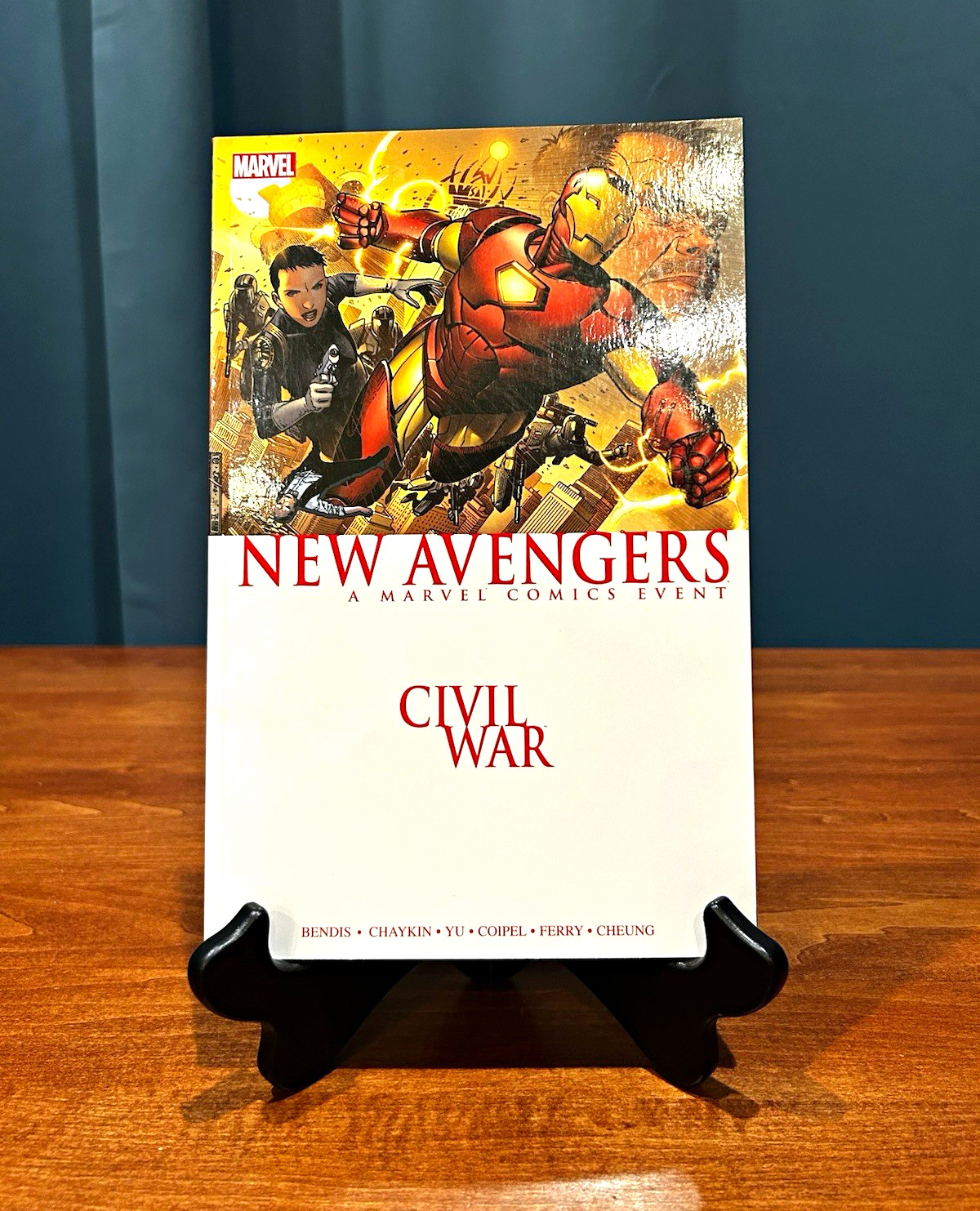 Marvel Comics New Avengers: Civil War Trade Paperback Graphic Novel Marvel Comics New Avengers: Civil War Trade Paperback Graphic Novel