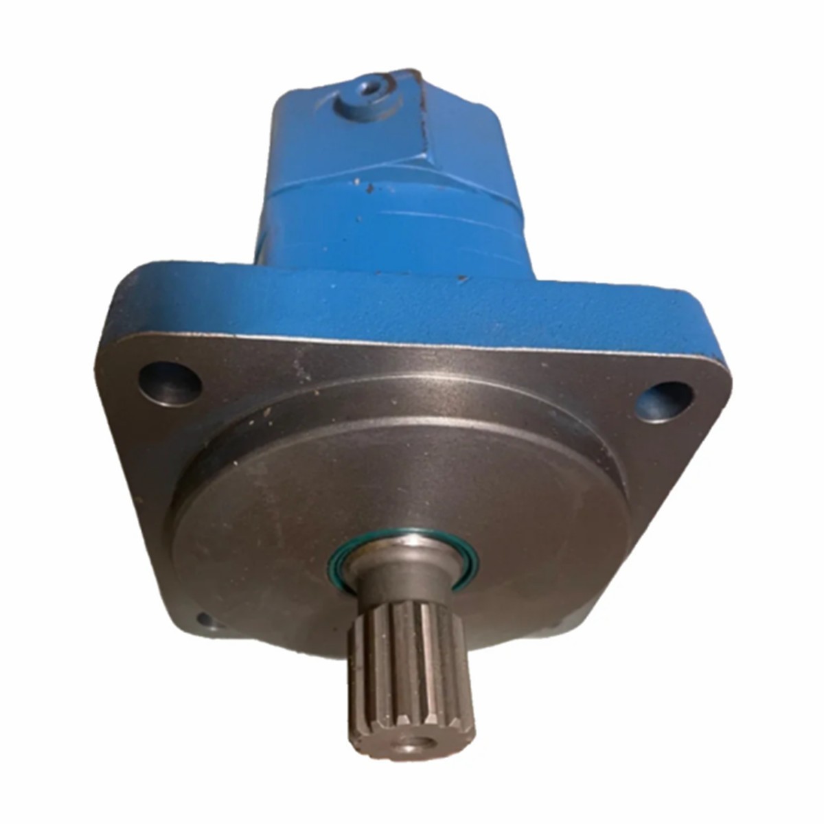 AGT BM5-80 Hydraulic Cycloidal Motor For Skid Steer Brush Cutter Attachment Blue