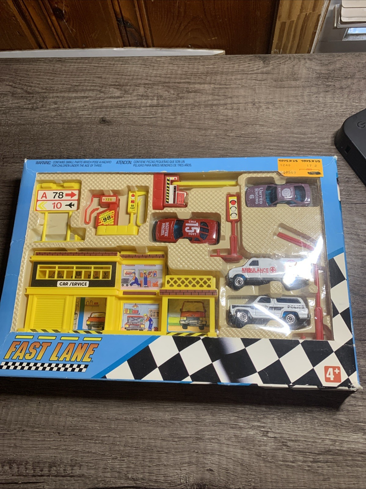 Fast Lane Car Service Set 4 Cars- Vintage 1991 Toys \ Fast Lane Car Service Set 4 Cars- Vintage 1991 Toys \