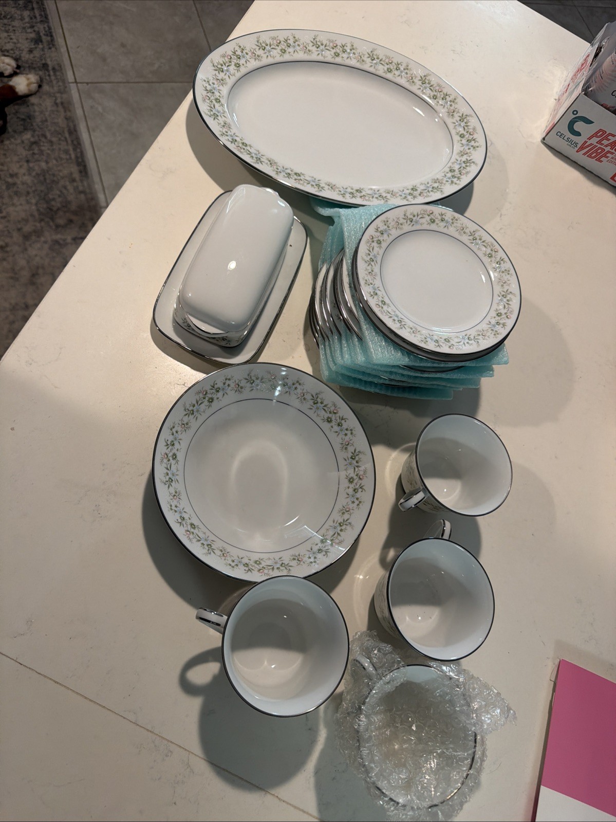 Vintage Noritake Savannah #2031 New-Old stock. Platinum trim Made In Japan