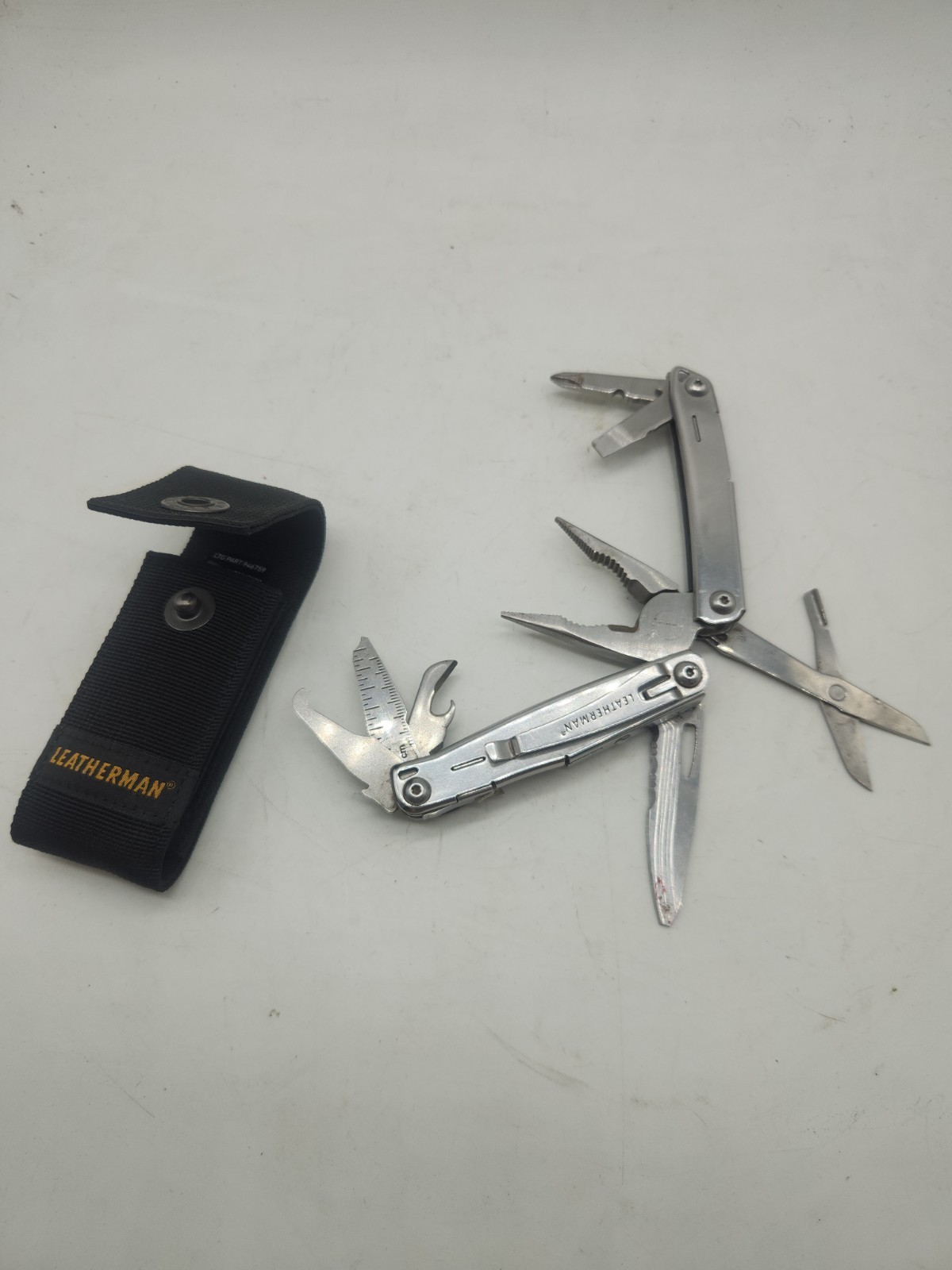 Leatherman Wingman Multi-Tool With Case Leatherman Wingman Multi-Tool With Case
