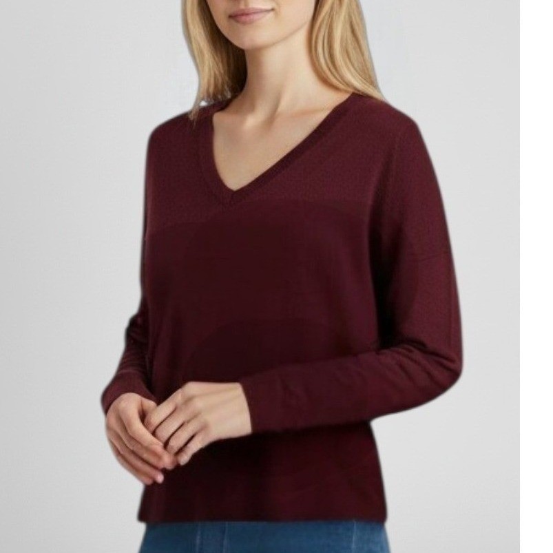Quince Women M NWOT Mongolian Cashmere V-Neck Sweater Burgundy Quiet Lux Fitted