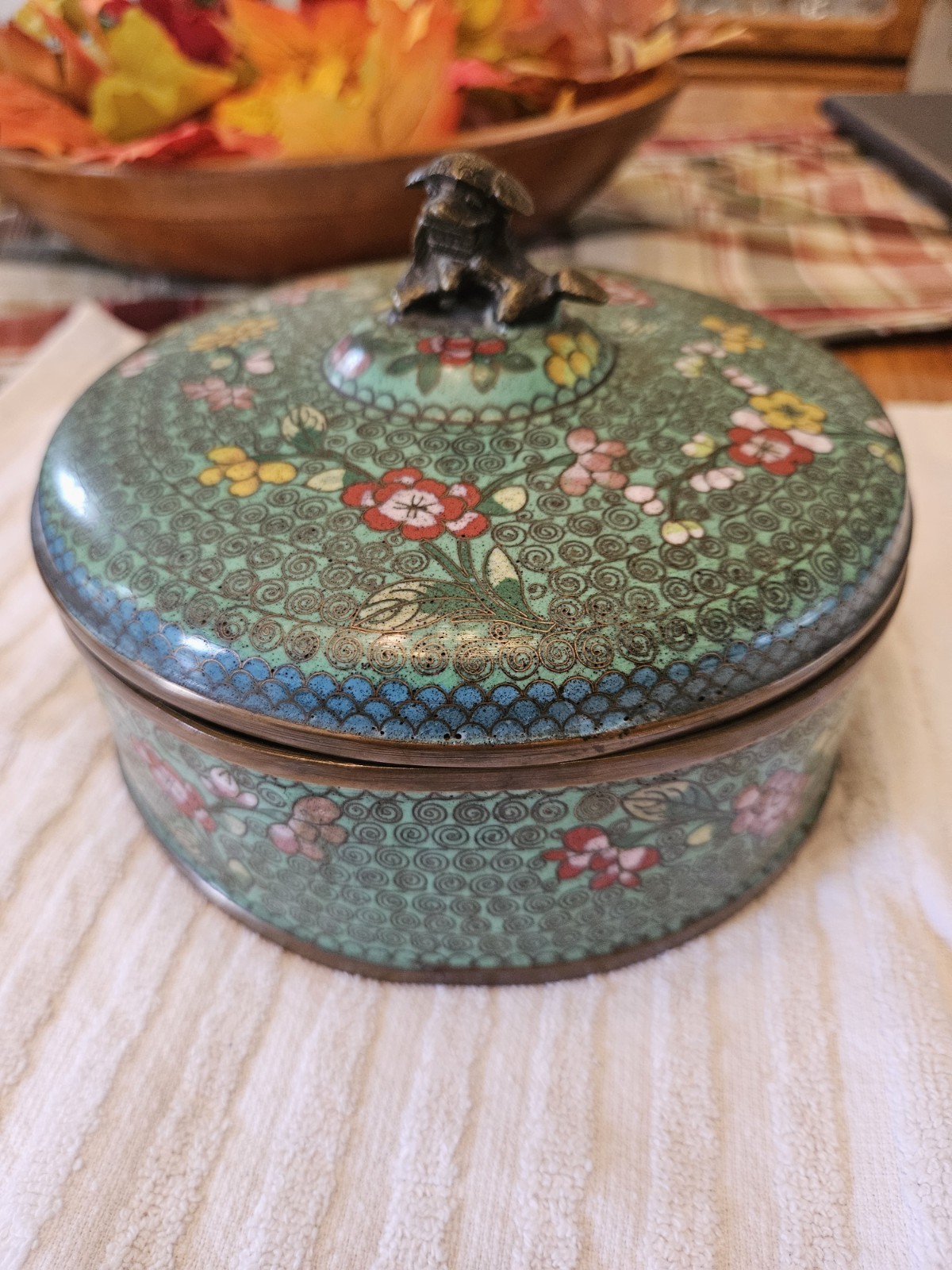 Fine Antique Chinese 19th Century Cloisonne Box Fine Antique Chinese 19th Century Cloisonne Box