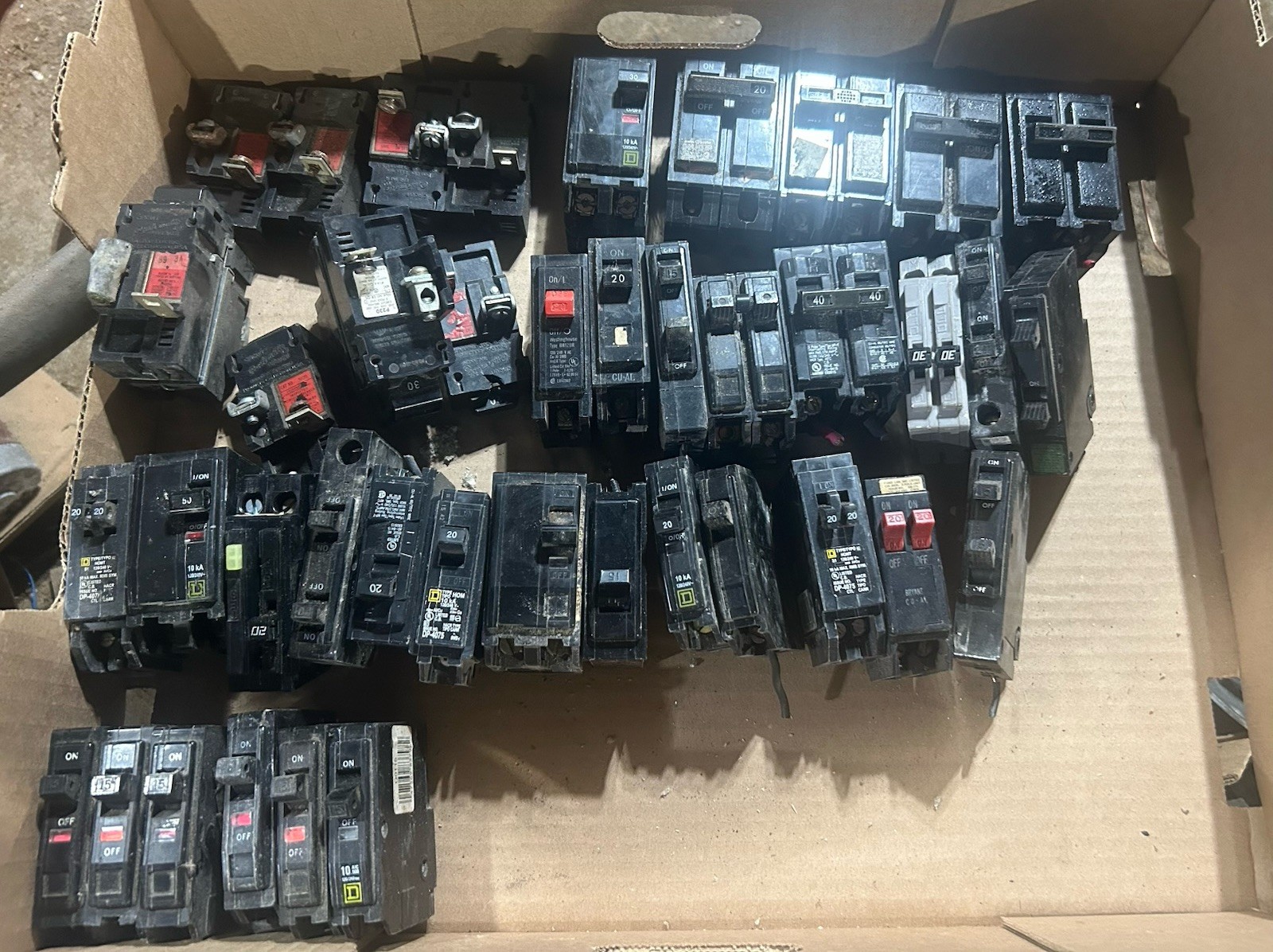 Large Lot 35+ Used Circuit Breakers – Square D QO/HOM, Bryant 