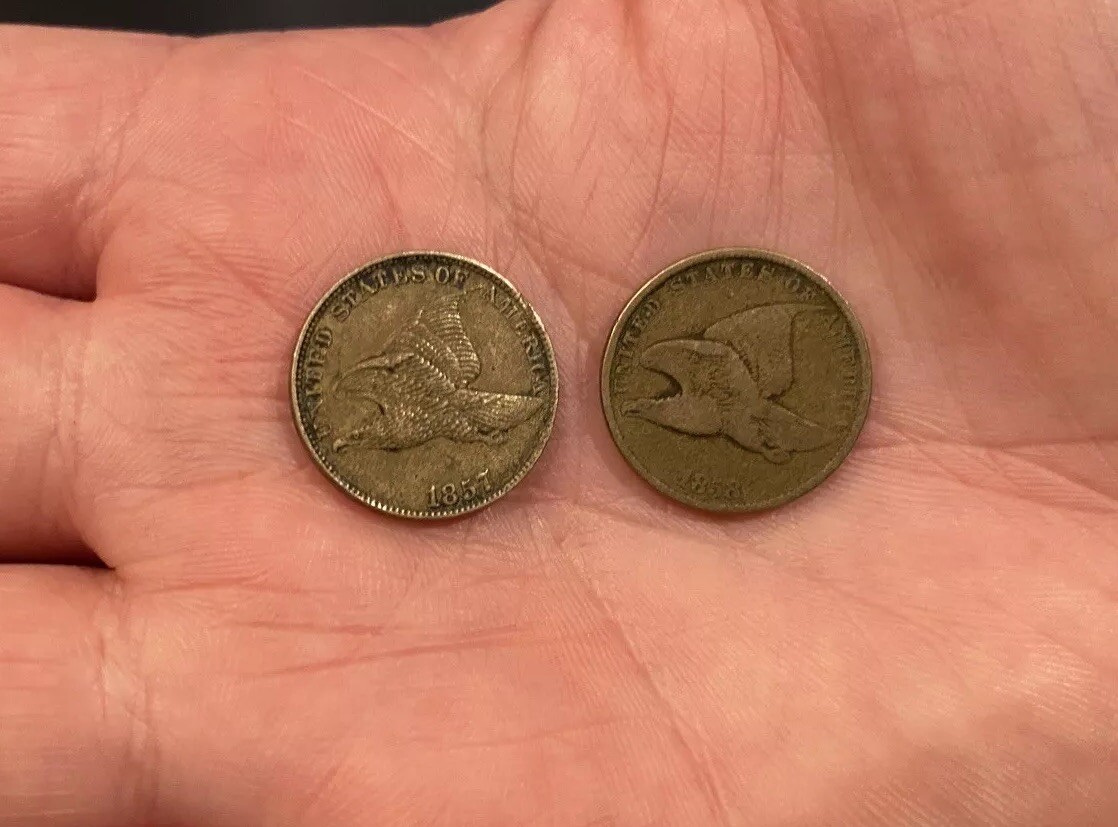 NICE LOT 1857 & 1858 FLYING EAGLE PENNIES UNCLEANED AMERICAN COIN ESTATE OLD US NICE LOT 1857 & 1858 FLYING EAGLE PENNIES UNCLEANED AMERICAN COIN ESTATE OLD US