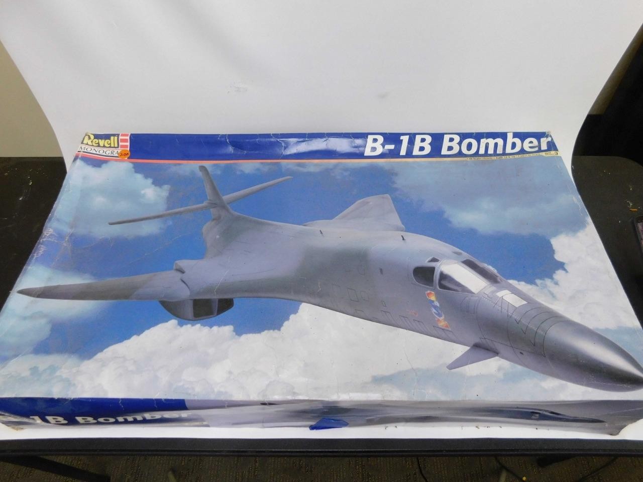 1/48 Revell USAF Rockwell B-1B Lancer Bone Jet Bomber Plastic Model Kit Complete