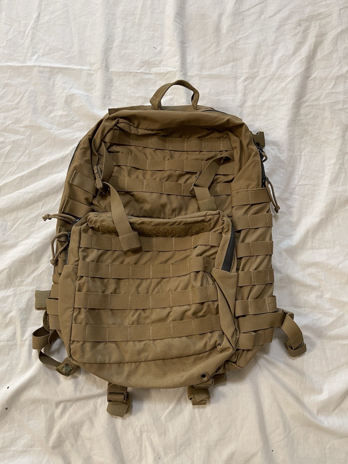 USMC FILBE 3 DAY BUGOUT Assault pack Coyote Tan with Stiffener Very Good.