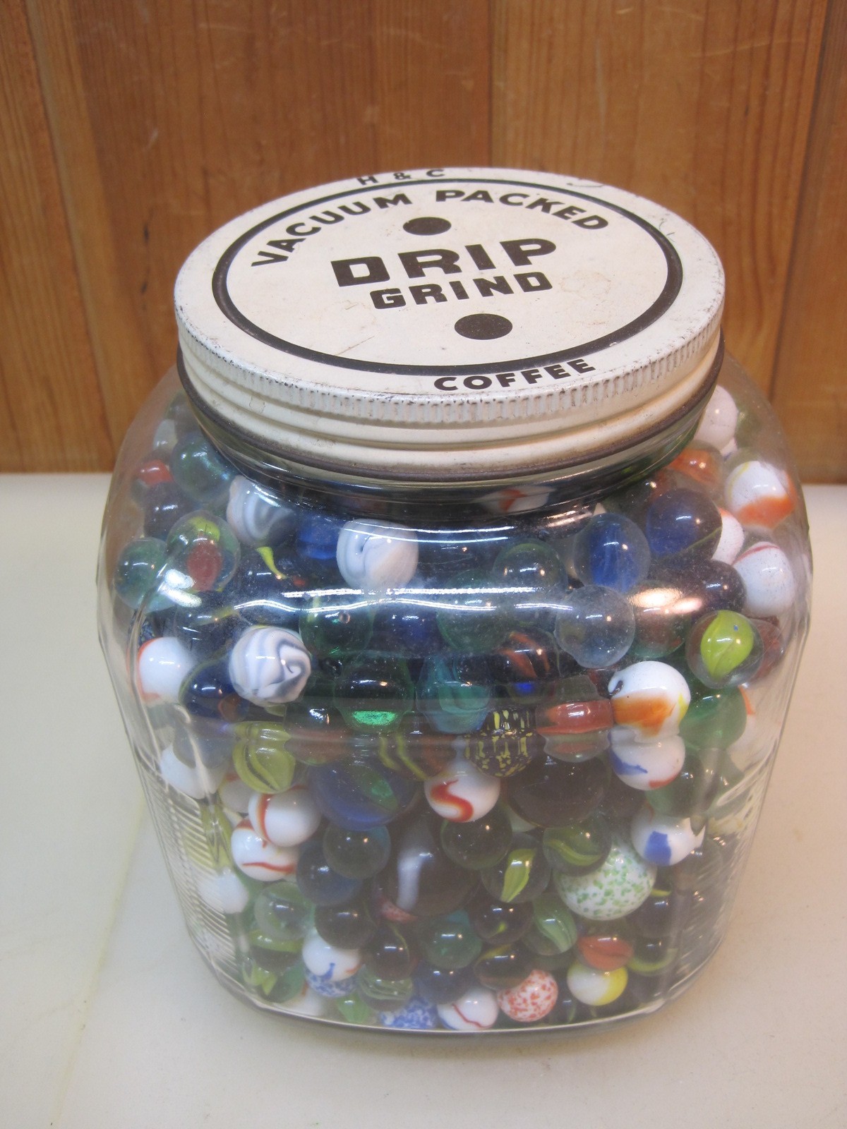 Vintage H&C Coffee One Gallon Hoosier Coffee Jar With Marbles B8514 Vintage H&C Coffee One Gallon Hoosier Coffee Jar With Marbles B8514