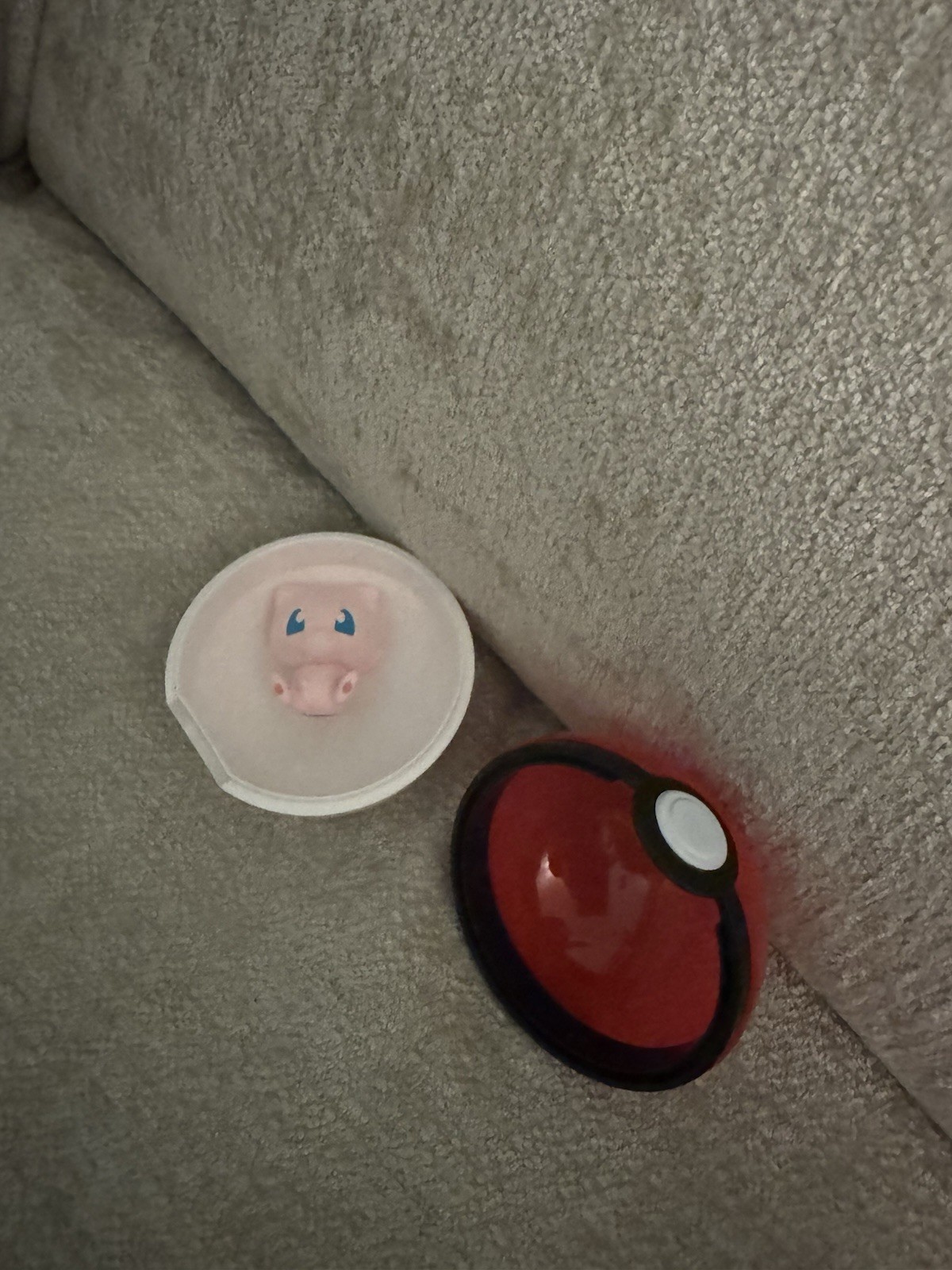 MINISO Pokémon Mew Mini Figure Poké Ball Display Capsule Collectible Pink MINISO Pokémon Mew Mini Figure Poké Ball Display Capsule Collectible Pink