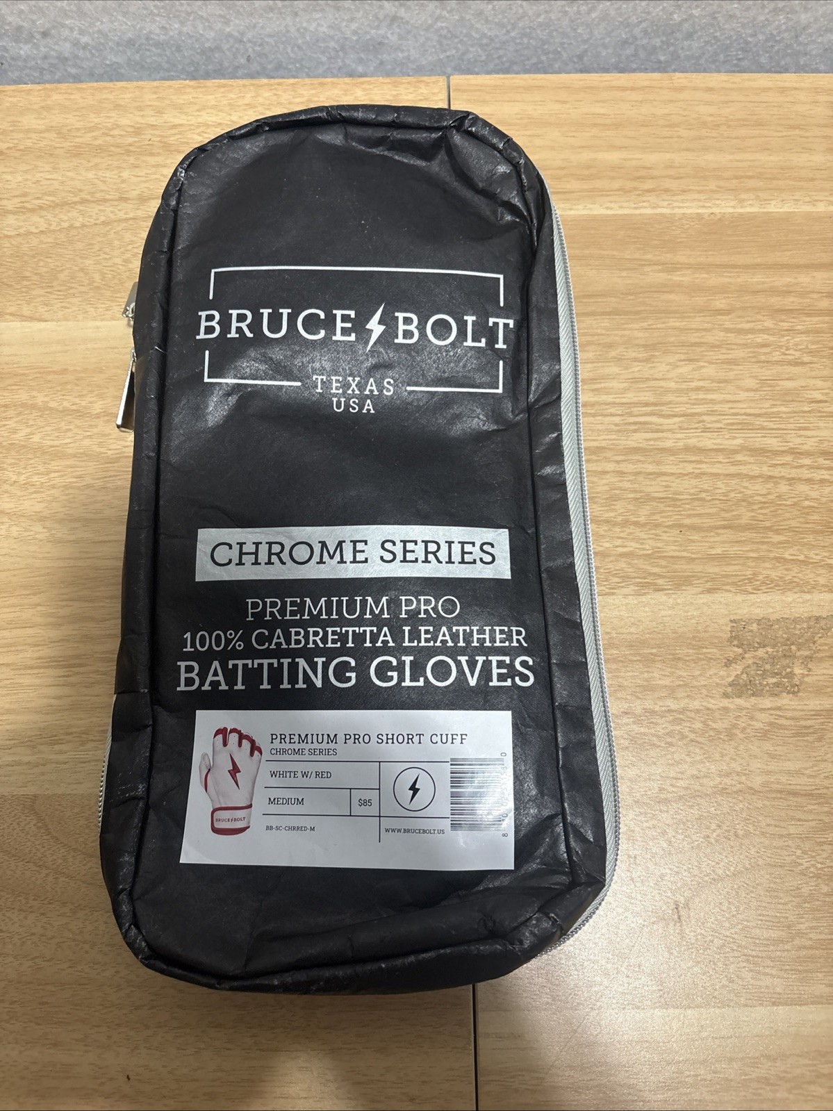 Bruce Bolt White Red Batting Gloves chrome series premium pro short cuff Medium Bruce Bolt White Red Batting Gloves chrome series premium pro short cuff Medium
