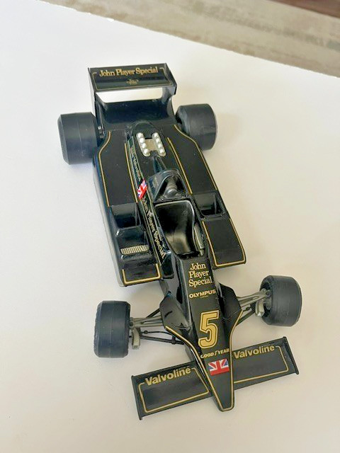 Bburago 1:14 1978 Lotus 79 #5 Andretti JPS Black F1 Die-Cast excellent condition Bburago 1:14 1978 Lotus 79 #5 Andretti JPS Black F1 Die-Cast excellent condition