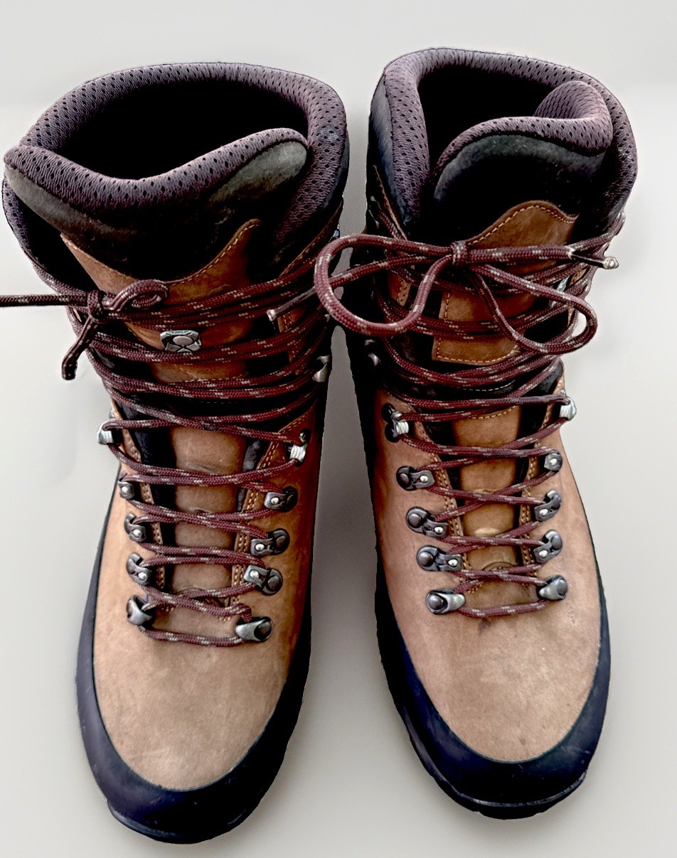 LOWA Tibet GTX Hi Size 12 US Made in Germany LOWA Tibet GTX Hi Size 12 US Made in Germany