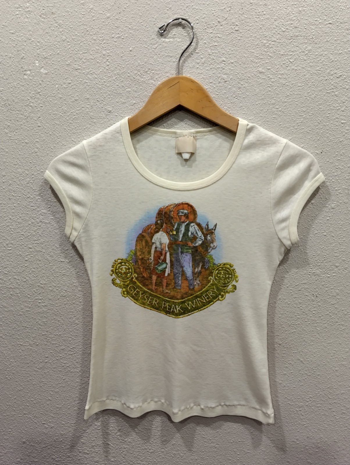 VTG 70s Geyser peak winery woman\'s tshirt soft Adult small