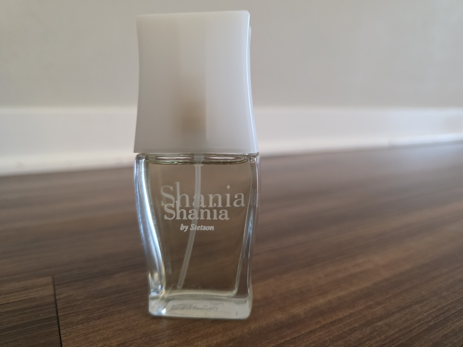 Shania  by Stetson 1 oz  Women\'s Eau de Toilette Spray Bottle New, Unboxed