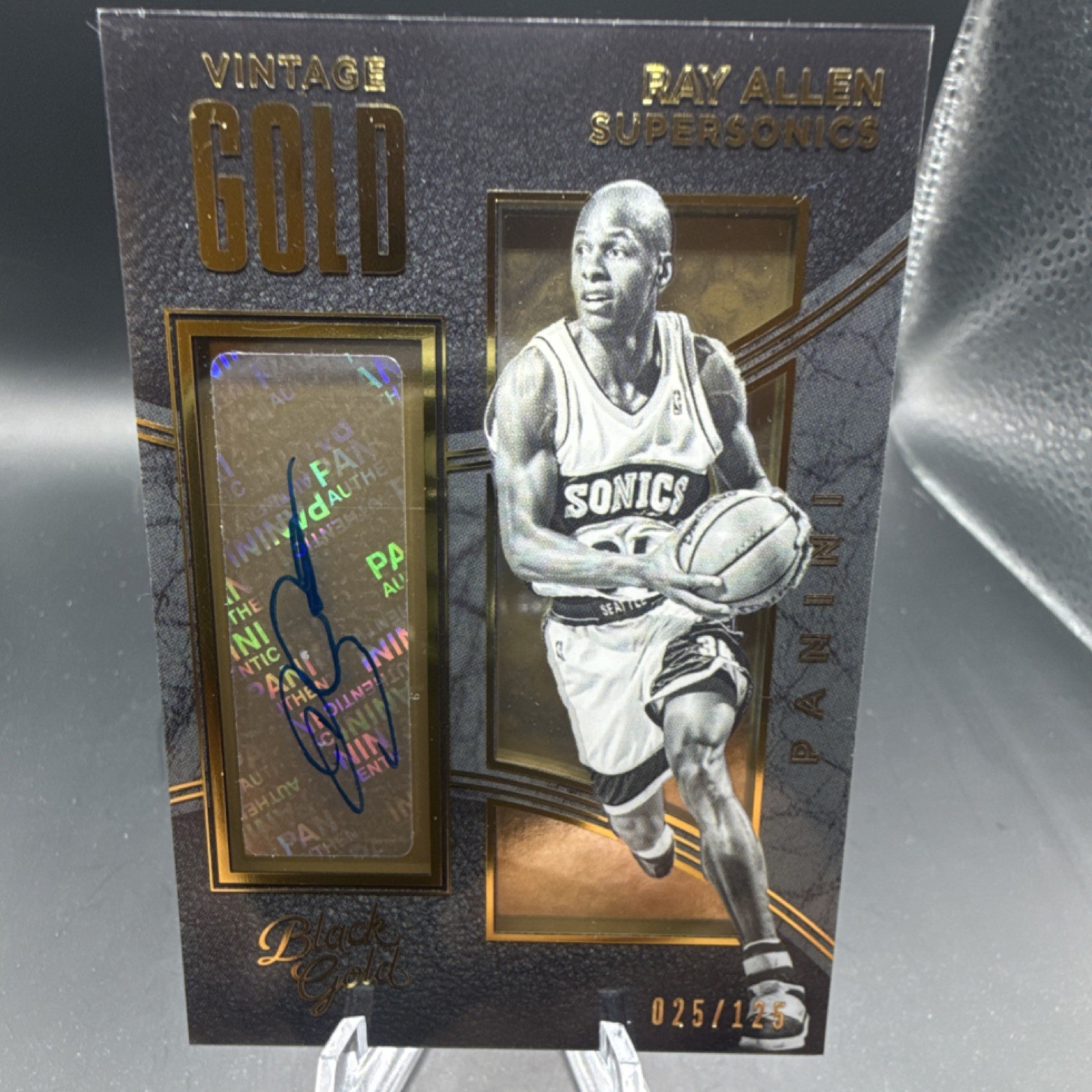 2015-16 Panini Black Gold Ray Allen Supersonics Vintage Gold Auto #13/125 RARE 2015-16 Panini Black Gold Ray Allen Supersonics Vintage Gold Auto #13/125 RARE