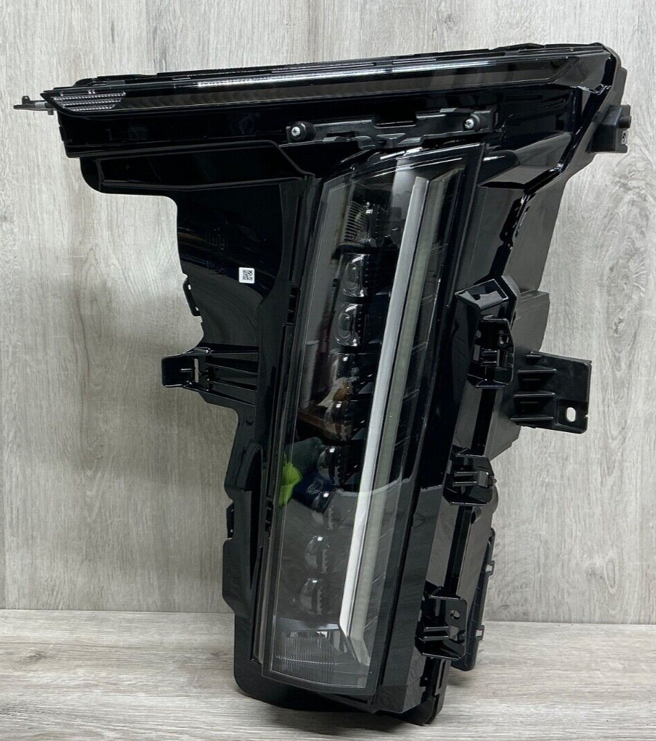 2023 24 25 26 Cadillac Lyriq NEW LED Headlight LH Driver Side OEM 85615807 2023 24 25 26 Cadillac Lyriq NEW LED Headlight LH Driver Side OEM 85615807