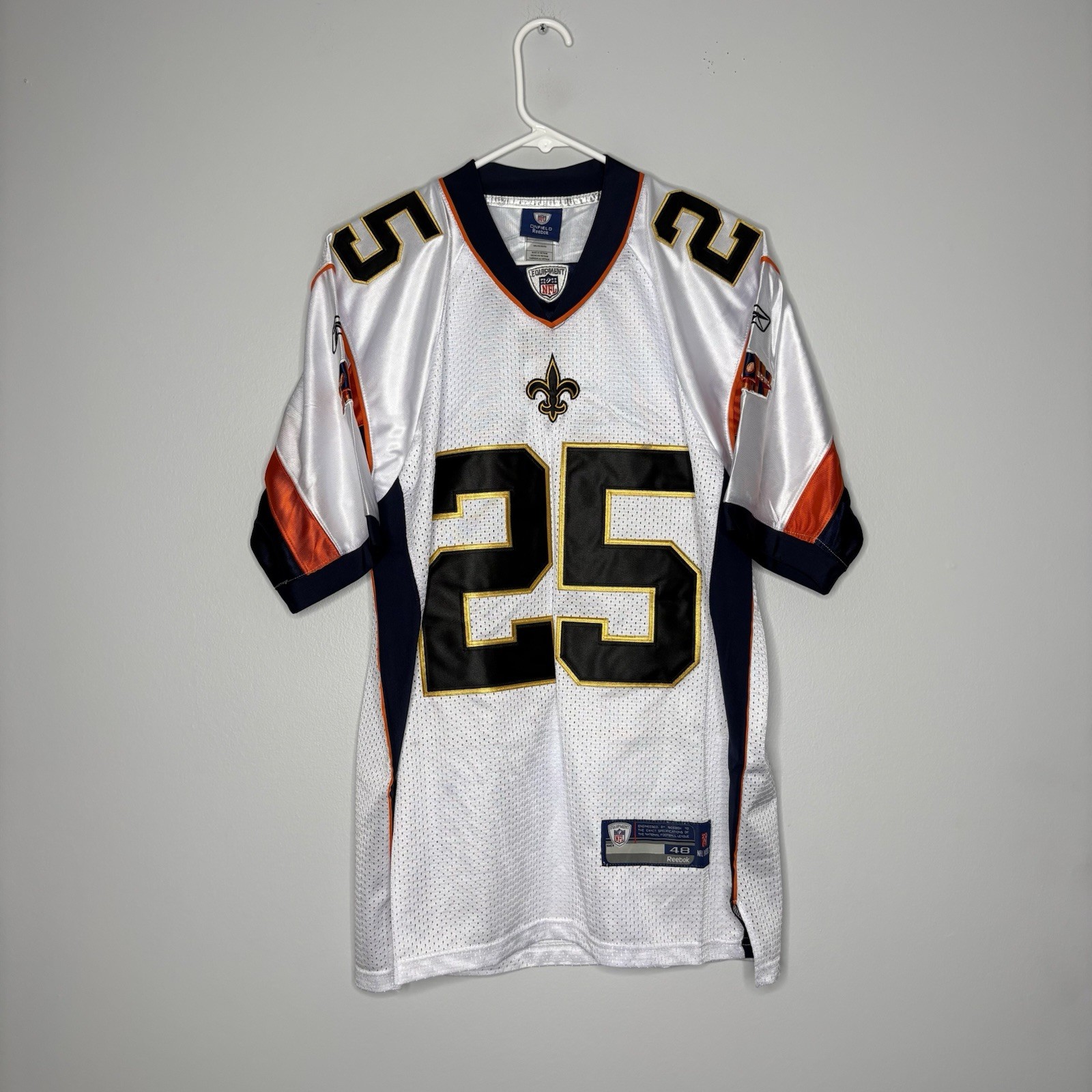 Reggie Bush #25 New Orleans Saints Stitched Super Bowl XLIV Jersey Size 48 XL Reggie Bush #25 New Orleans Saints Stitched Super Bowl XLIV Jersey Size 48 XL