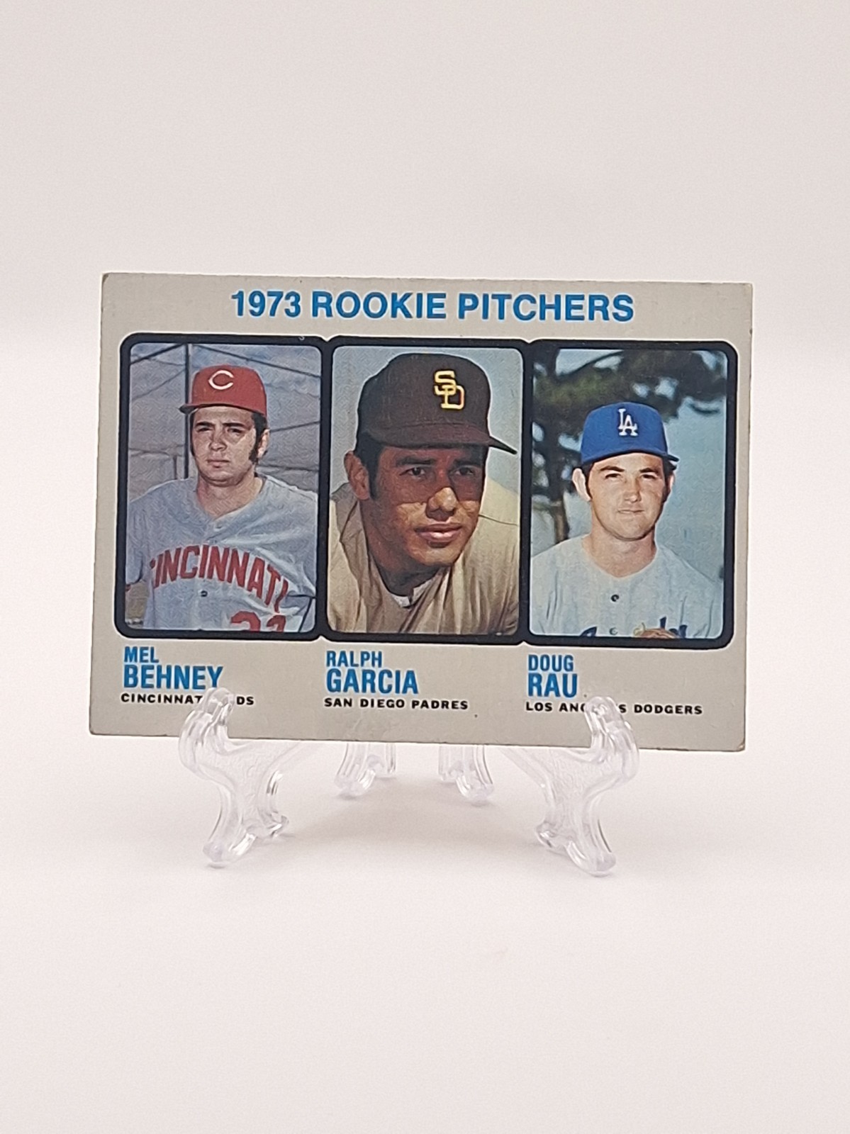 1973 Topps - High Number Doug Rau, Mel Behney, Ralph Garcia #602 (RC) 1973 Topps - High Number Doug Rau, Mel Behney, Ralph Garcia #602 (RC)