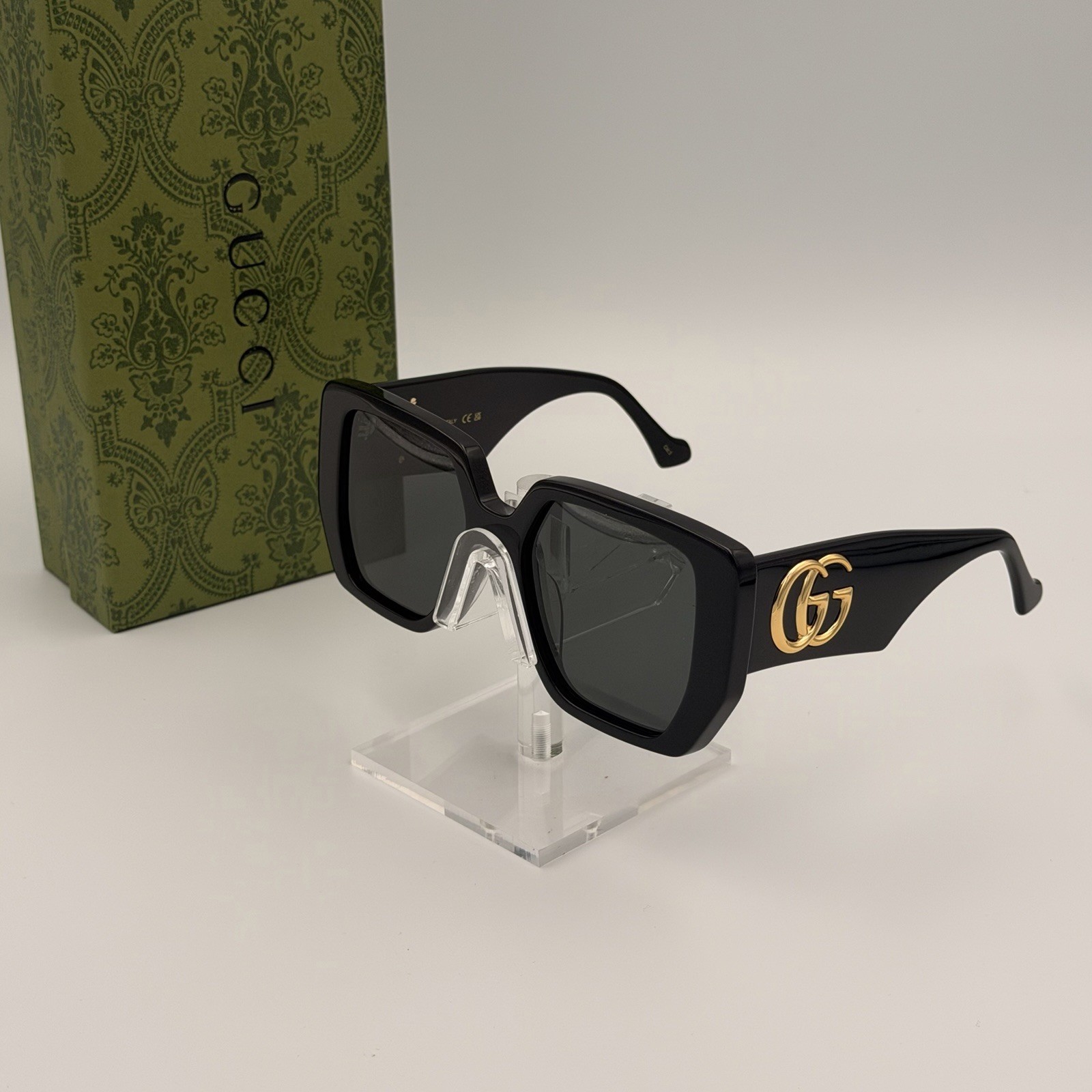 Gucci GG0956S Oversized Square Sunglasses Black Frame Grey Lens Ships Today