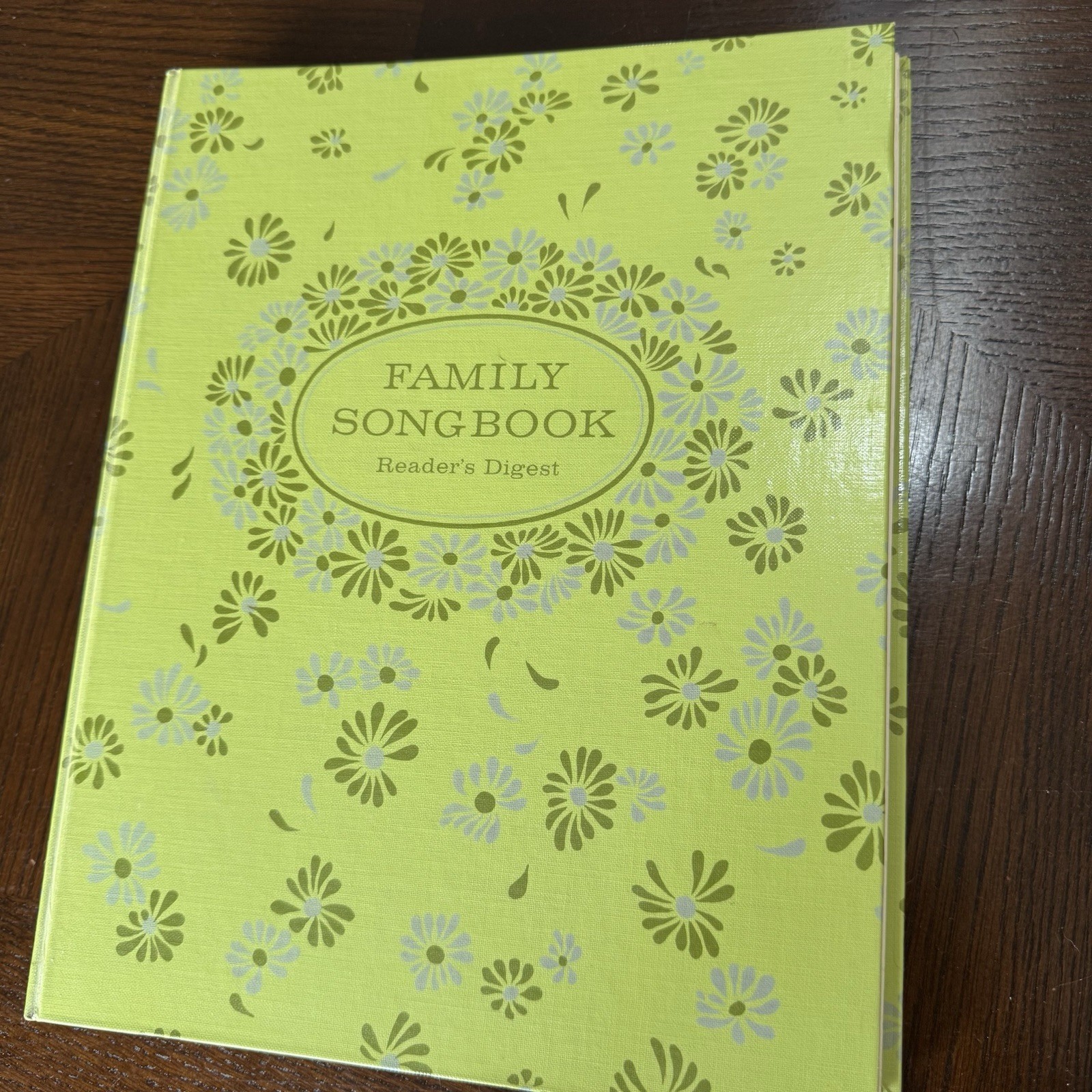 Vintage 1969 Reader’s Digest Family Songbook Spiral Sheet Music Piano Guitar