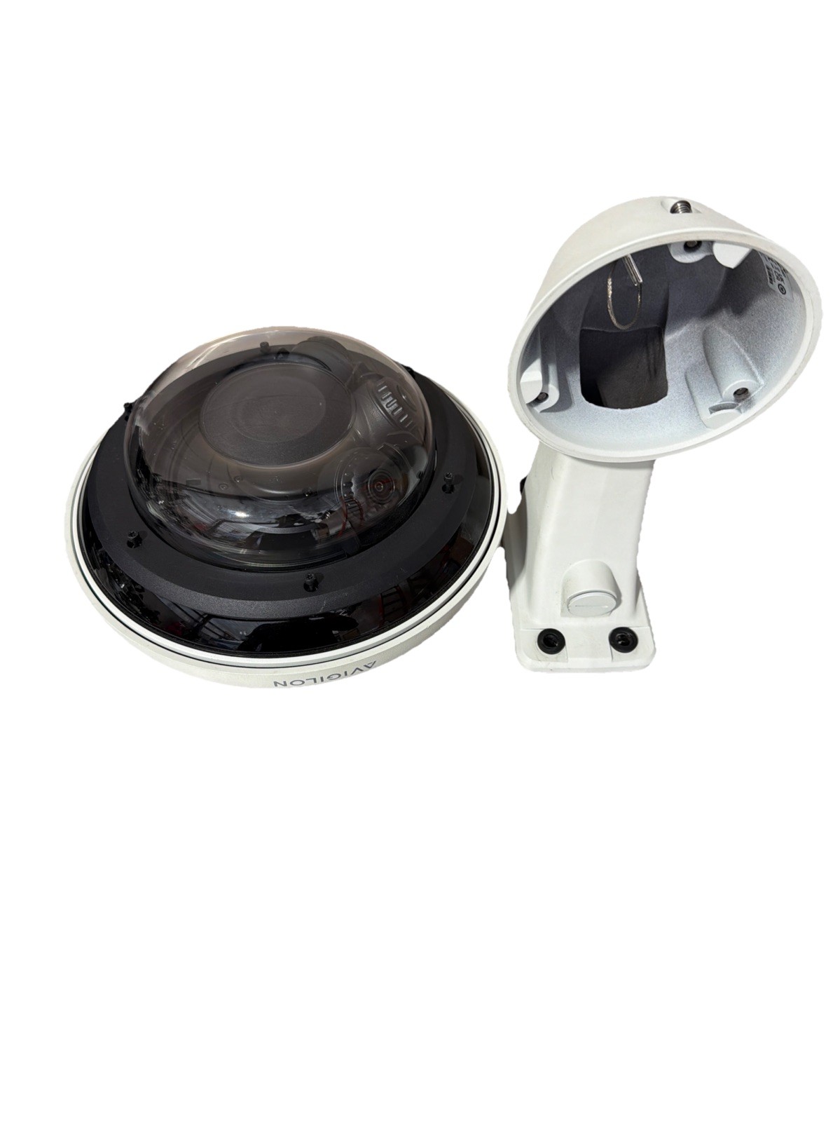 AVIGILON 24C-H5A-3MH 320-1279A 8mp 3 Lens With Mount Bracket Piece AVIGILON 24C-H5A-3MH 320-1279A 8mp 3 Lens With Mount Bracket Piece