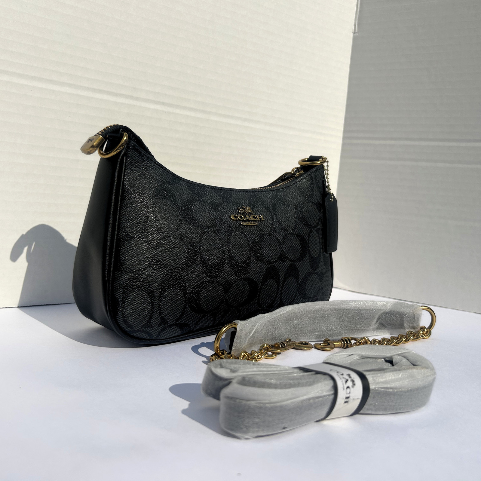 NEW COACH Black Teri Shoulder Bag In signature canvas Black Gold CV548 NEW COACH Black Teri Shoulder Bag In signature canvas Black Gold CV548