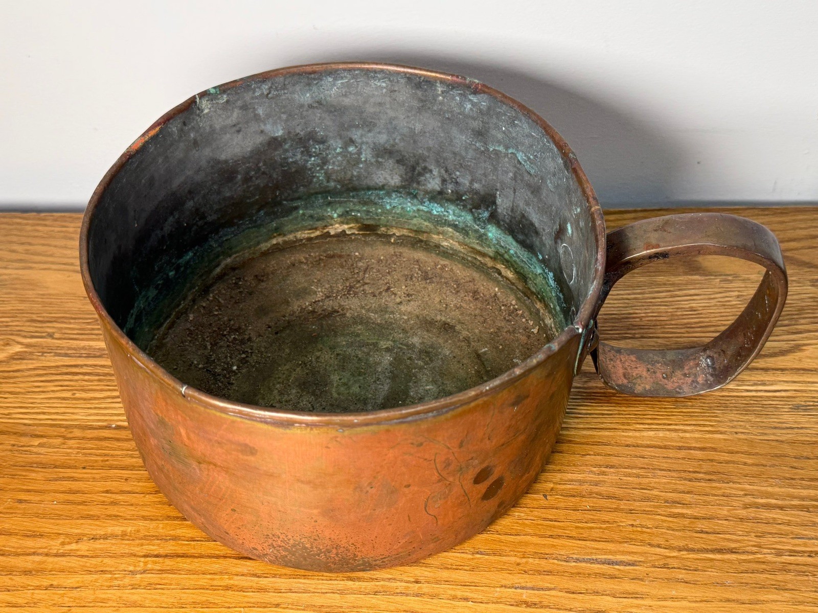 Antique 19th C Hand Hammered Copper Hearth Pot Riveted Handle Primitive 9 Antique 19th C Hand Hammered Copper Hearth Pot Riveted Handle Primitive 9