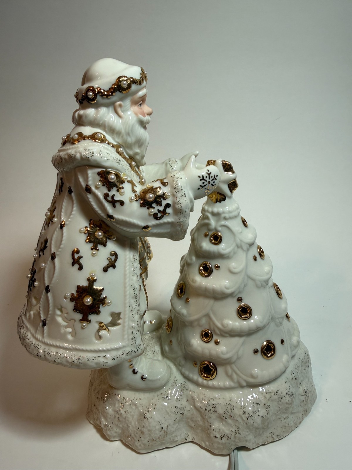 Christmas decor The Lenox Florentine and Pearl Jeweled Santa Christmas decor The Lenox Florentine and Pearl Jeweled Santa
