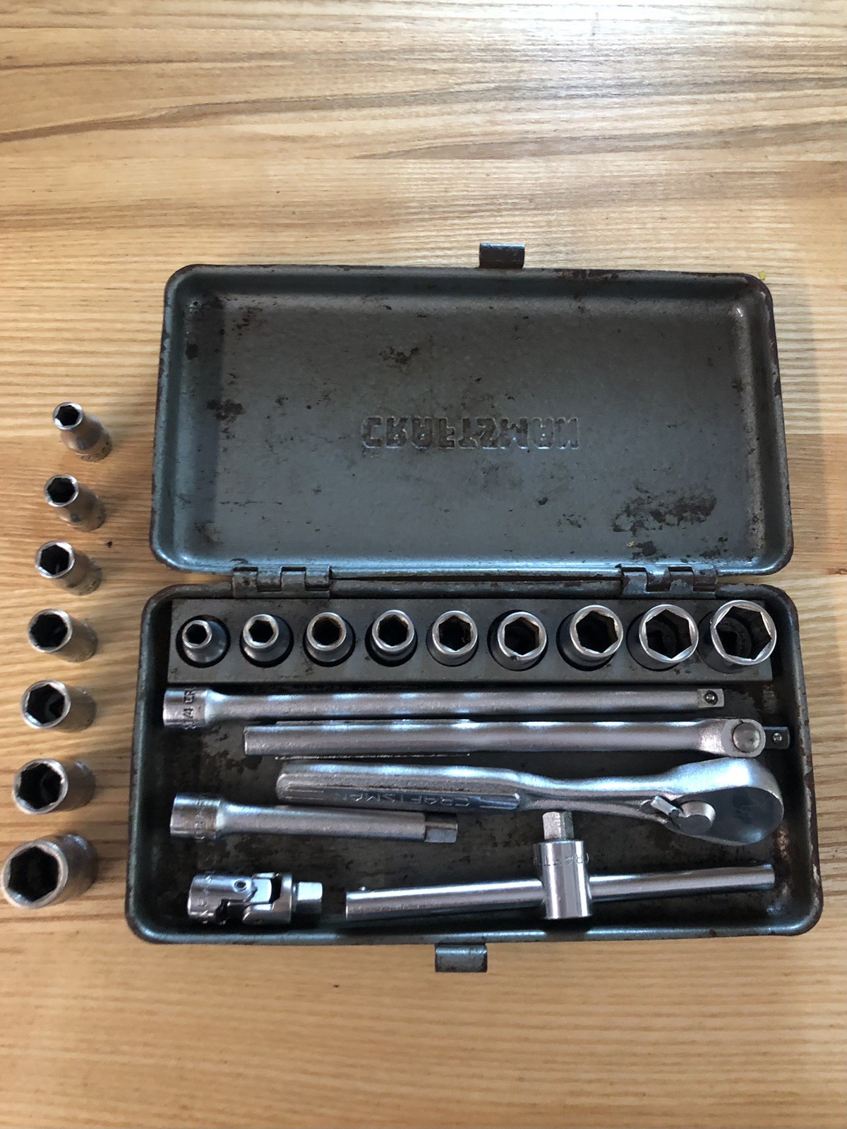 Vintage Craftsman 1/4” Socket Set =V= in Metal Box Pre Serial # Oil Port Ratchet Vintage Craftsman 1/4” Socket Set =V= in Metal Box Pre Serial # Oil Port Ratchet
