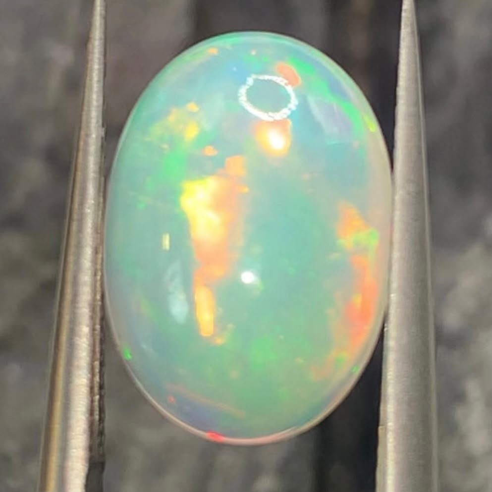 2.55Ct Natural Ethiopian White Opal