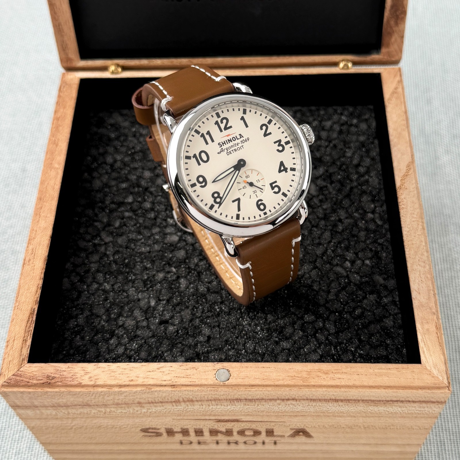 Shinola Runwell Watch 41mm Cream Dial Argonite 1069 Men\'s Watch S0110000110