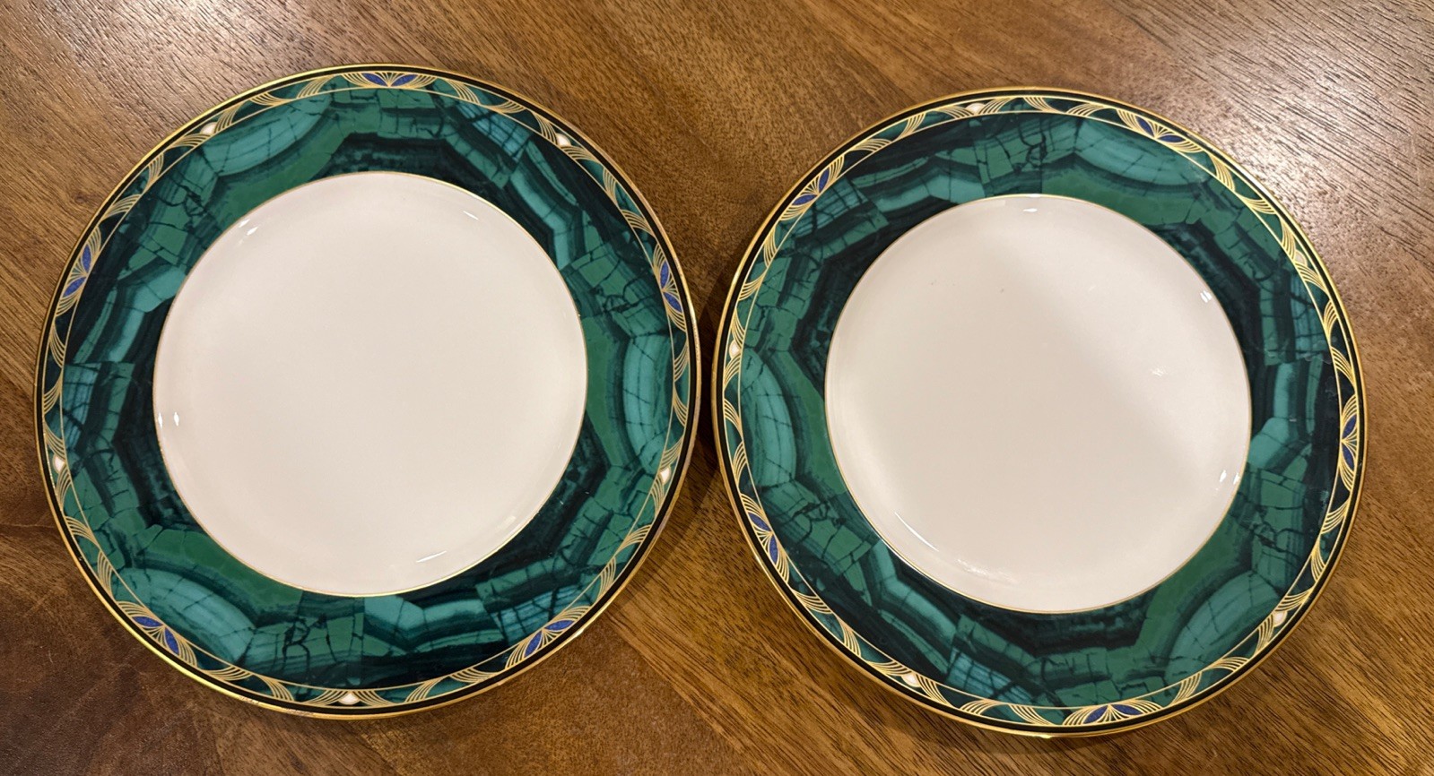 DEBUD COLLECTION LENOX KELLY ACCENT LUNCHEON PLATES - 9” - SET OF 2 DEBUD COLLECTION LENOX KELLY ACCENT LUNCHEON PLATES - 9” - SET OF 2