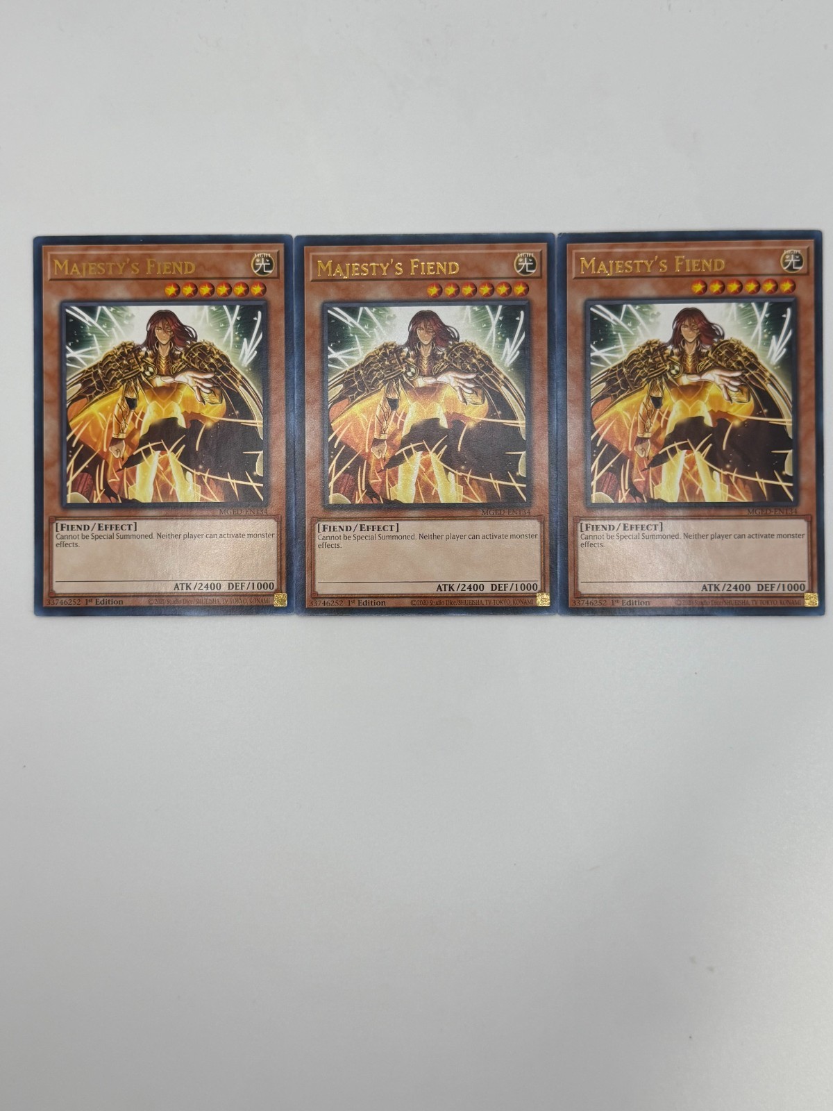 YUGIOH: 3x Majesty's Fiend Rare NM MGED-EN134