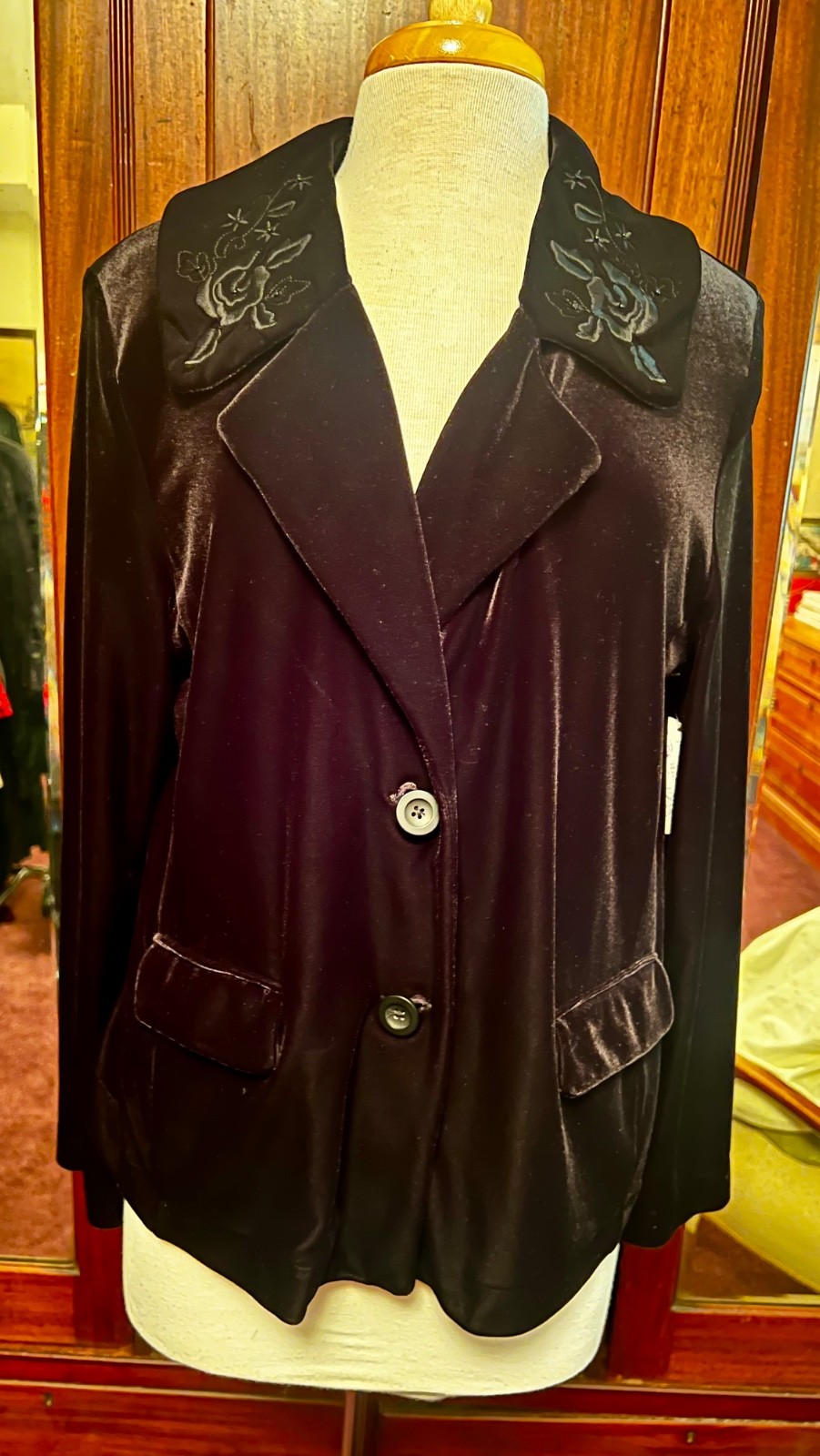 White Stage Vintage Black Velvet Jacket Top 
