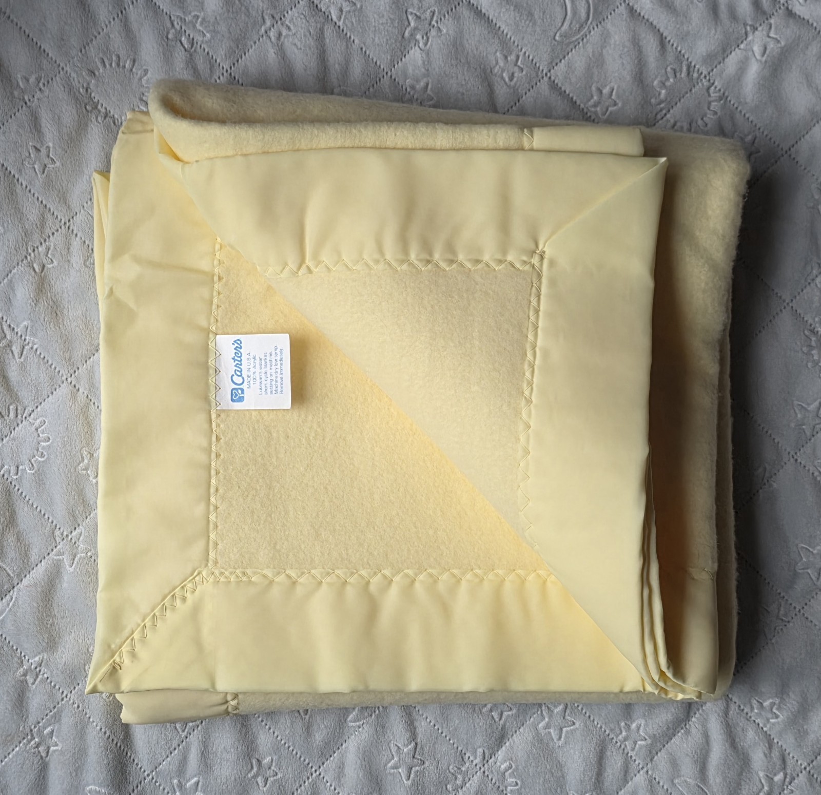 NOS Vtg Carter\'s Baby Blanket Yellow Satin Trim Edge 100% Acrylic New Old Stock