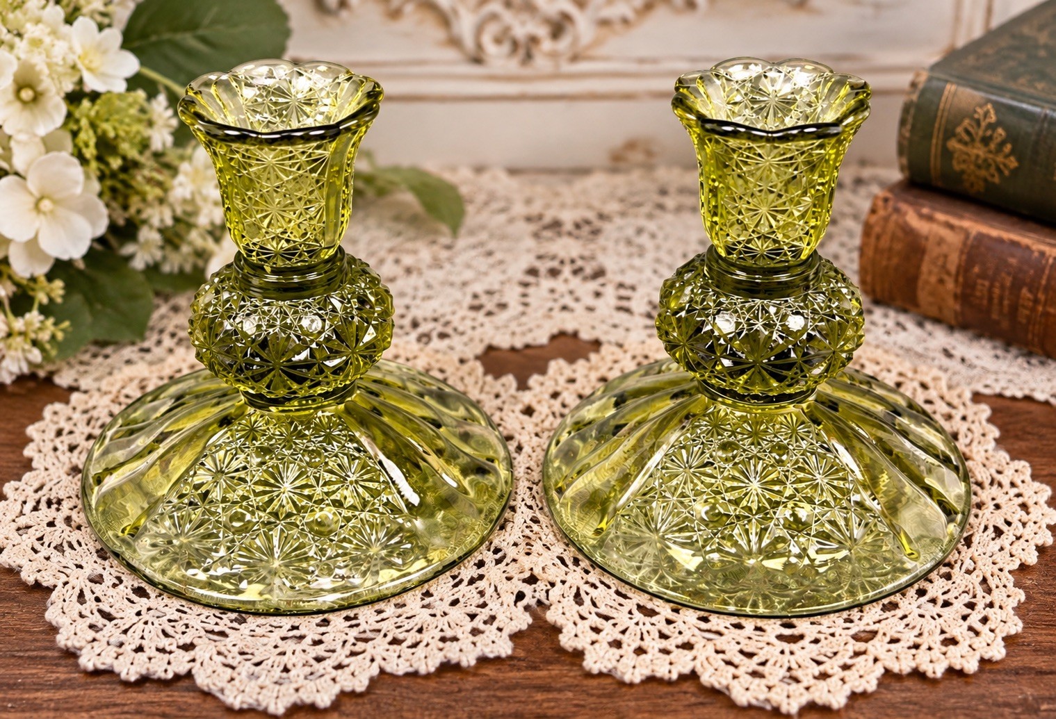 Vtg Fenton Art Glass Daisy Button Avaxado Green Candlestick Candle Holders Vtg Fenton Art Glass Daisy Button Avaxado Green Candlestick Candle Holders