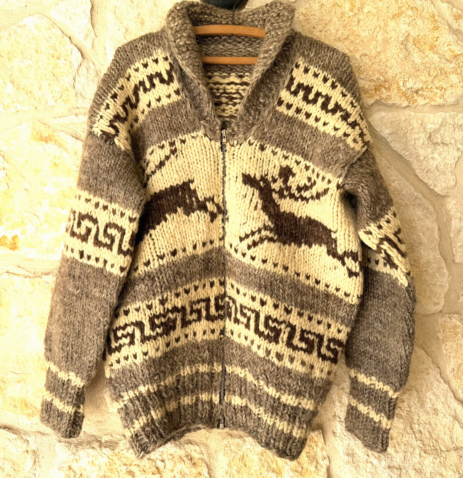 VTG 60-70s COWICHAN WOOL SWEATER LEAPING DEER LIGHTNING BRAND ZIP CANADA SZ S-M