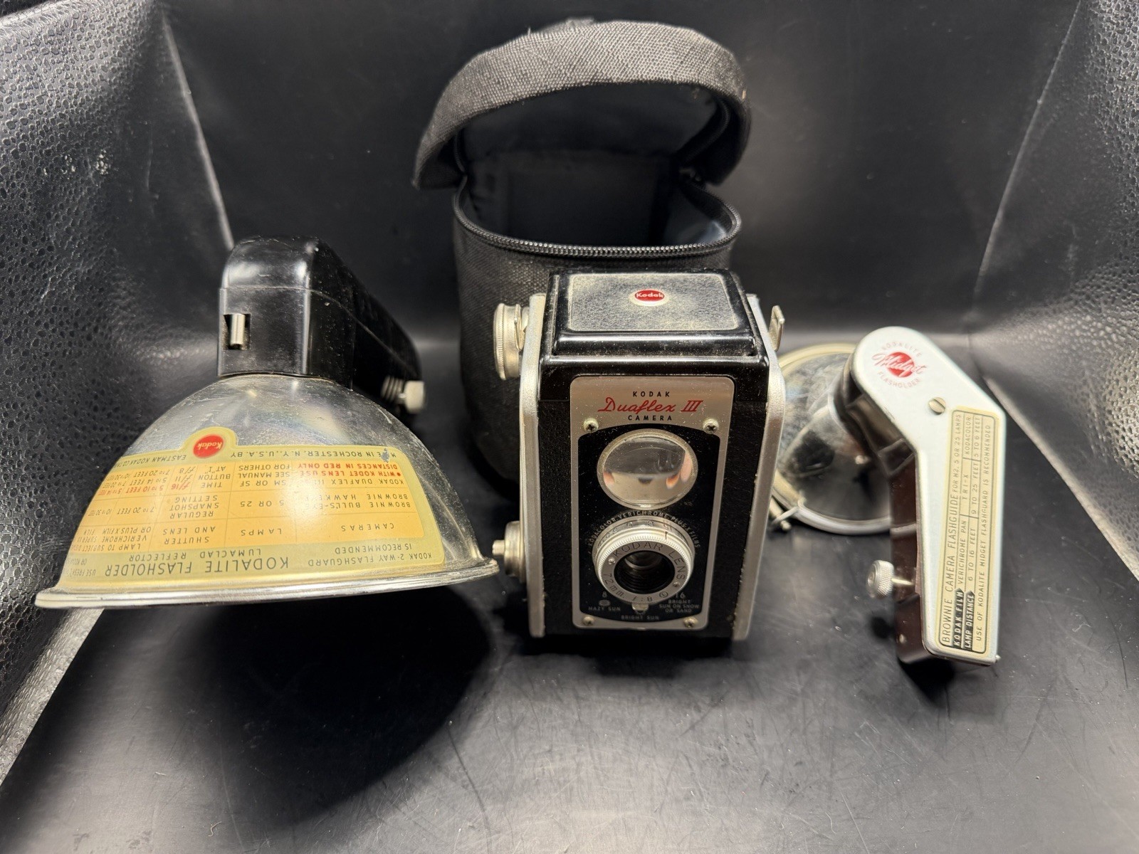 Kodak Duaflex III Vintage TLR Camera w Flash Units Case